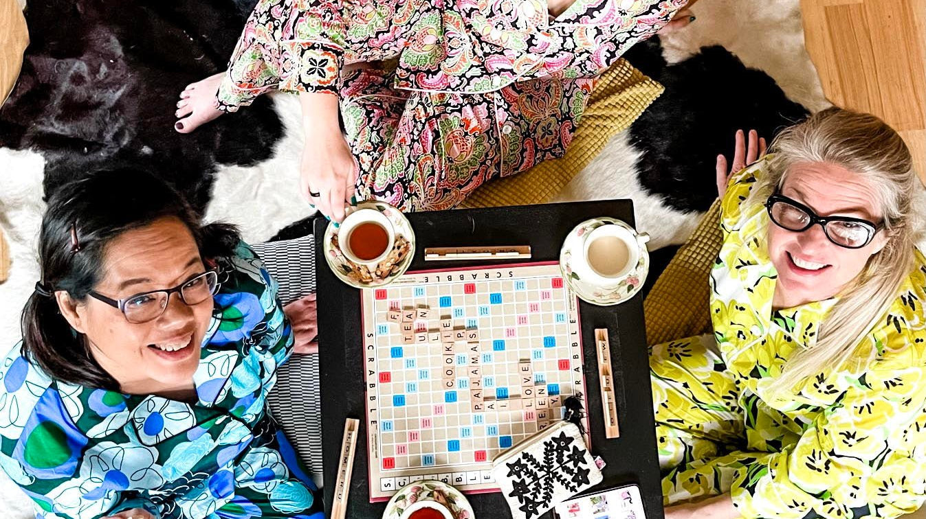 It's A Pajama Party! - Lesley Evers