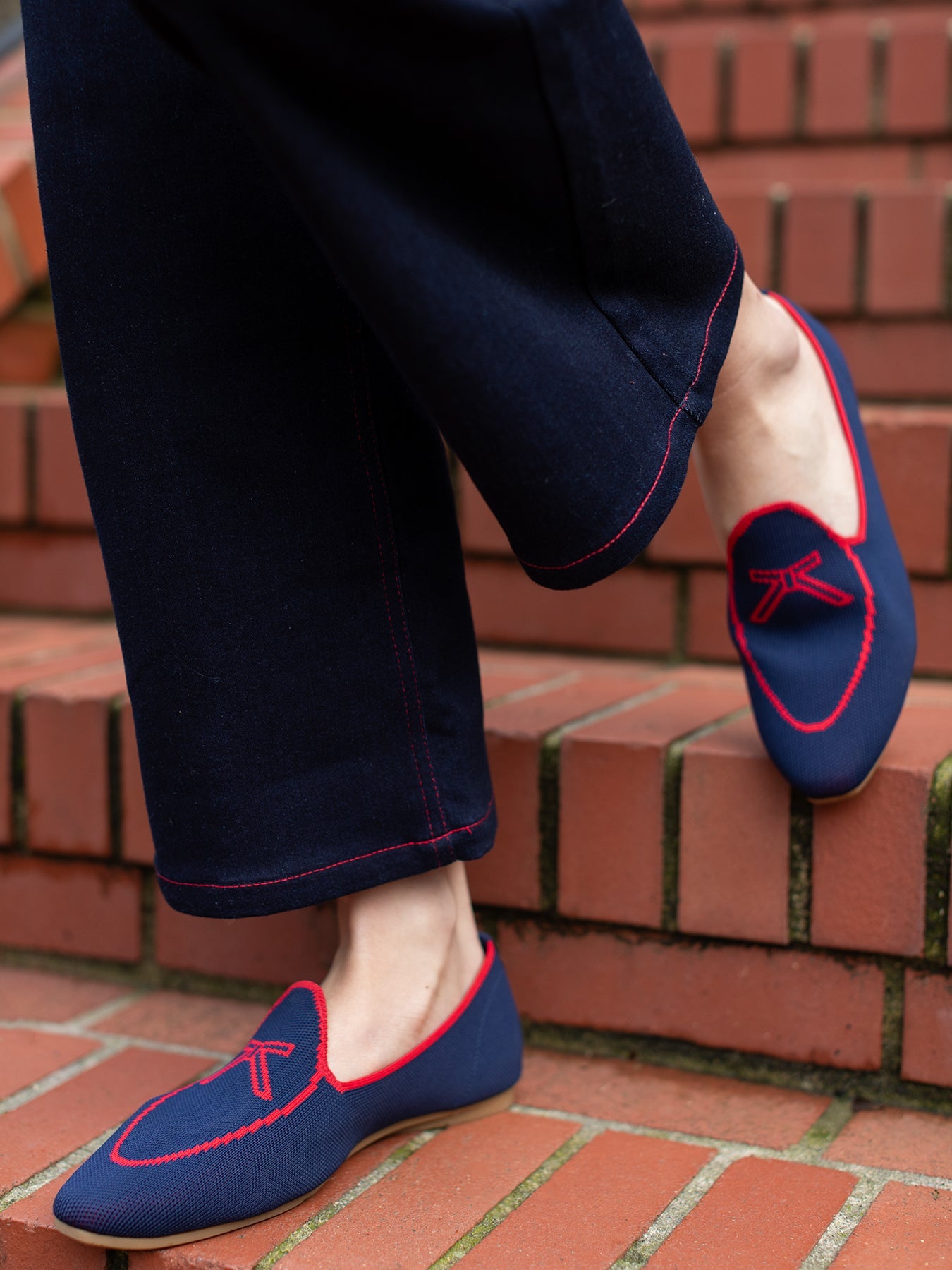 BELGIAN LOAFER Navy & Red - Lesley Evers - knit shoe - loafer - shoe