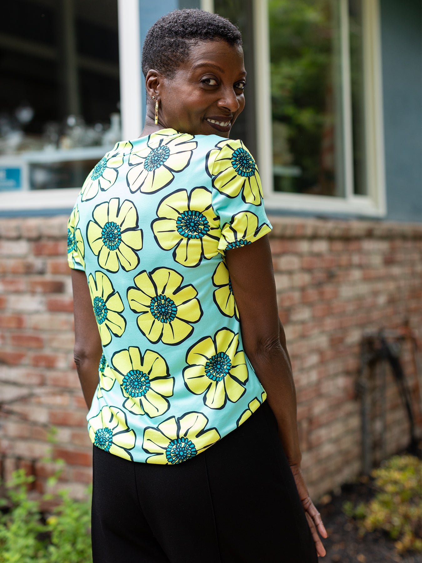 CINDI tee Blooms Yellow - Lesley Evers - Best Seller - cindi - dandelion