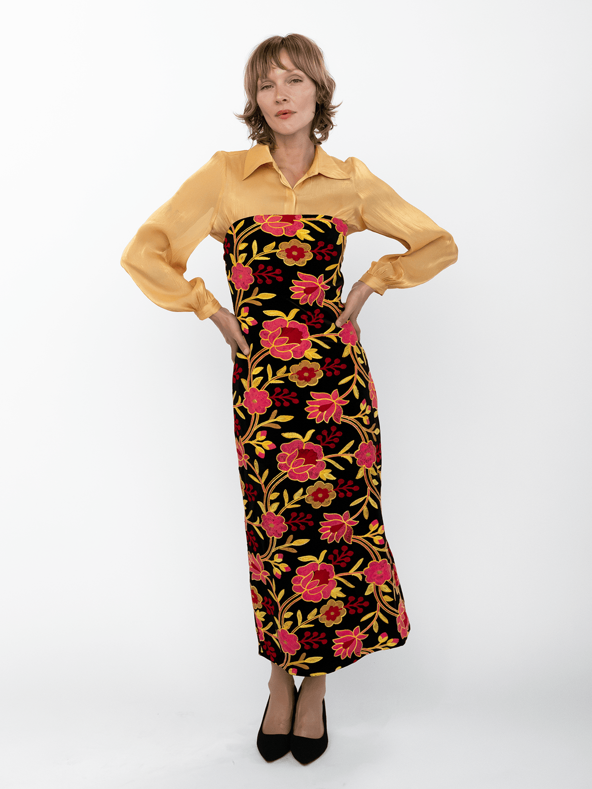 DANIKA dress Embroidered Velvet Pink - Lesley Evers-Black-Dress-Shop