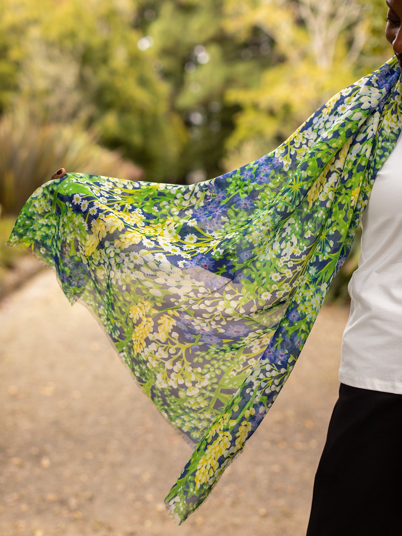 ESME silk scarf Spring Meadow Green - Lesley Evers - Accessories - BF200 - esme