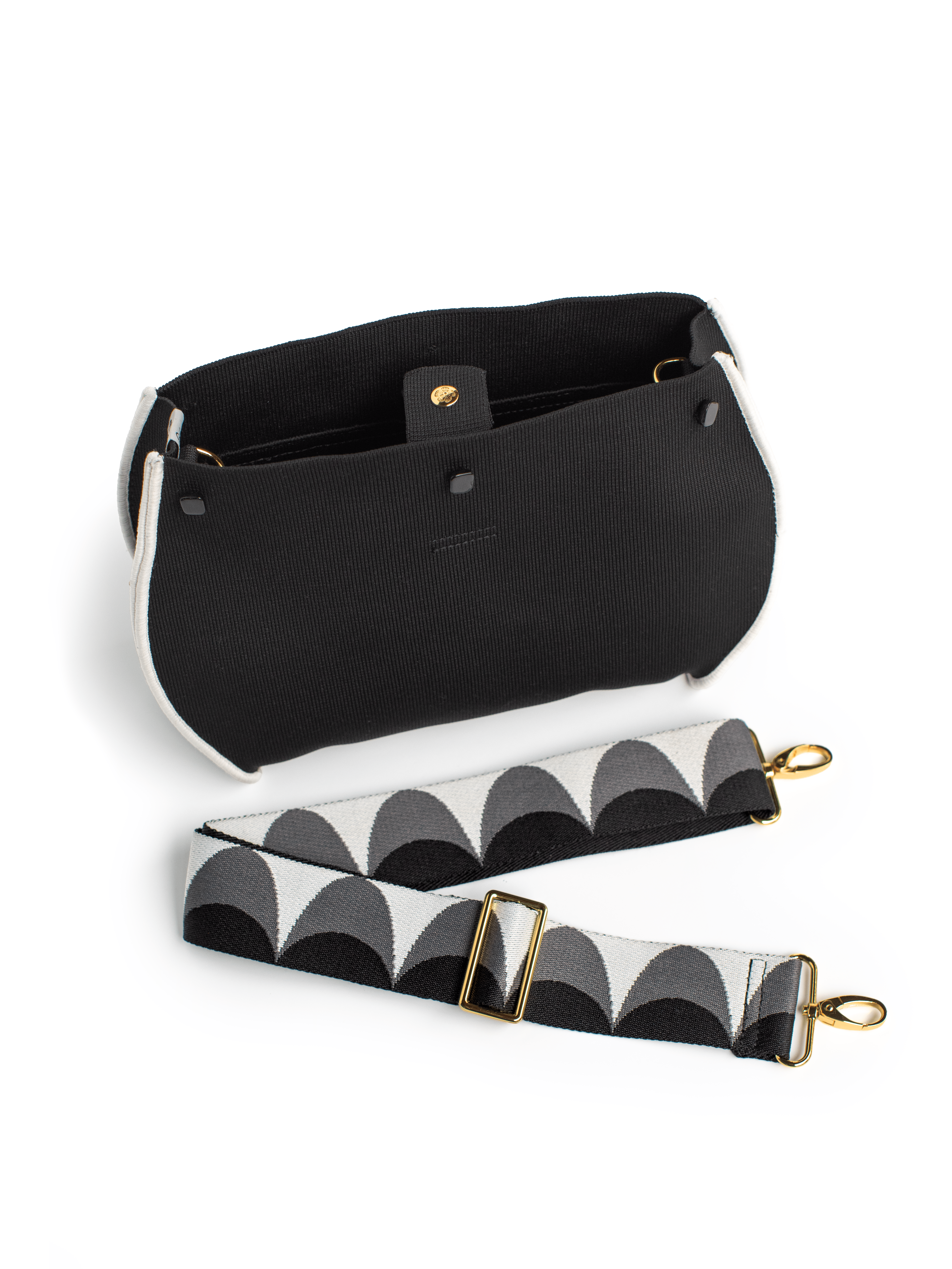 MAGGIE crossbody Bermuda Bag - Lesley Evers - Accessories - bermuda bag - Bonnie cover