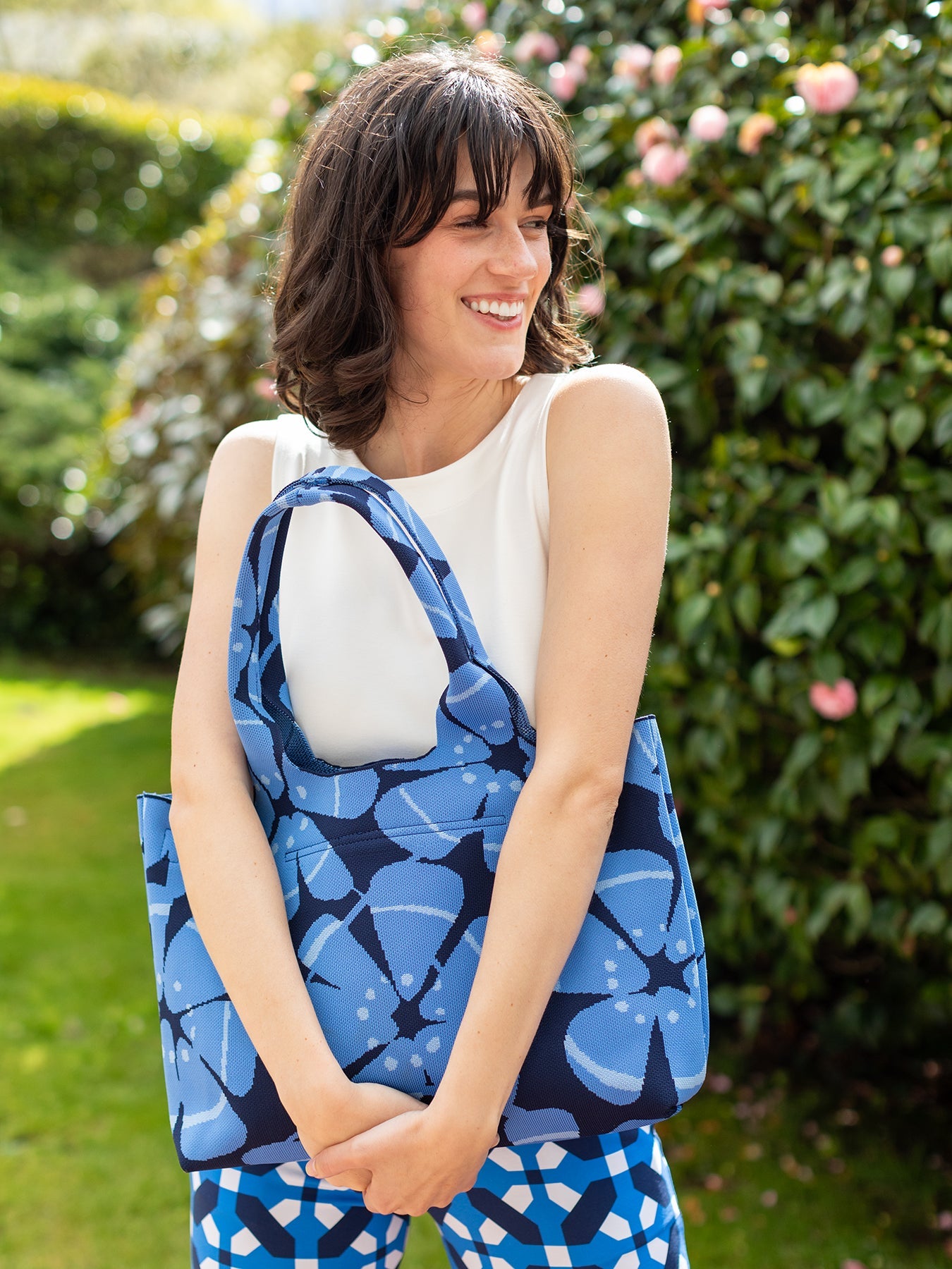 MARGO tote Circle Flower Blue - Lesley Evers - Accessories - Giftable - Gifts