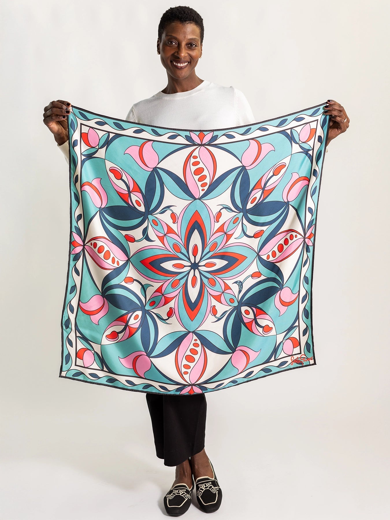 Member Exclusive Silk Scarf 2026 - Lesley Evers - NO_EXCHANGE - NO_RETURN - service_blocked
