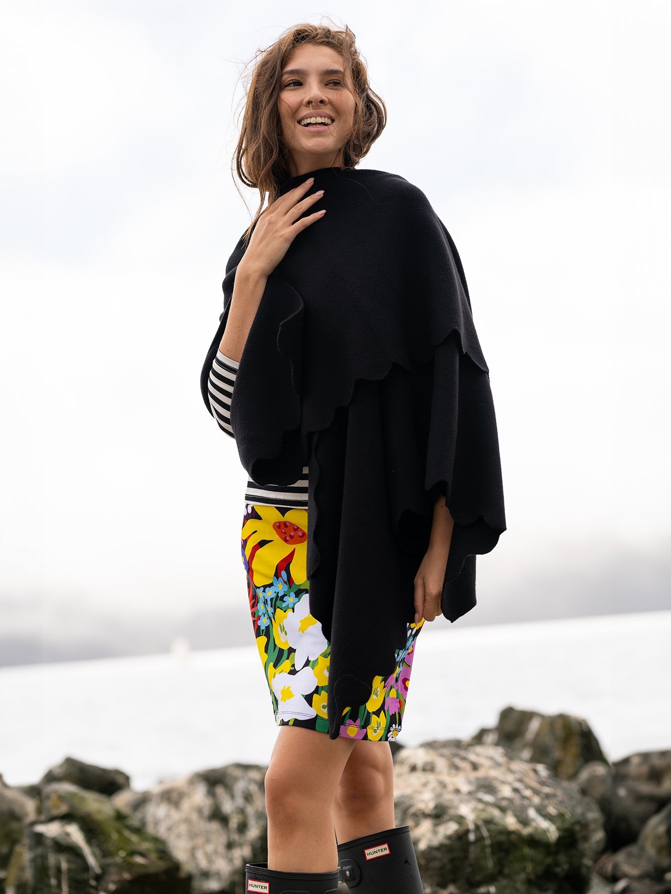 PORTIA cape Black - Lesley Evers - Accessories - Black - cape