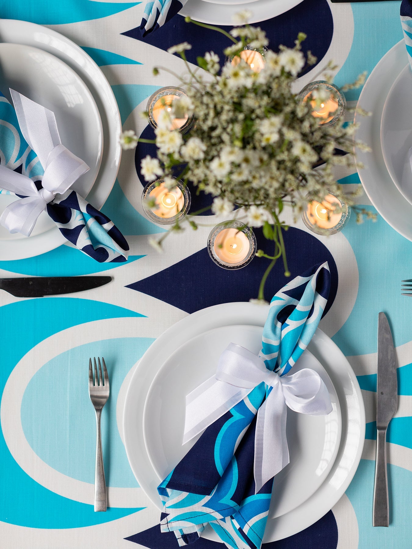 TABLECLOTH Rio Blue - Lesley Evers - 23 - HG200 - W1 - Gems - gems garnet