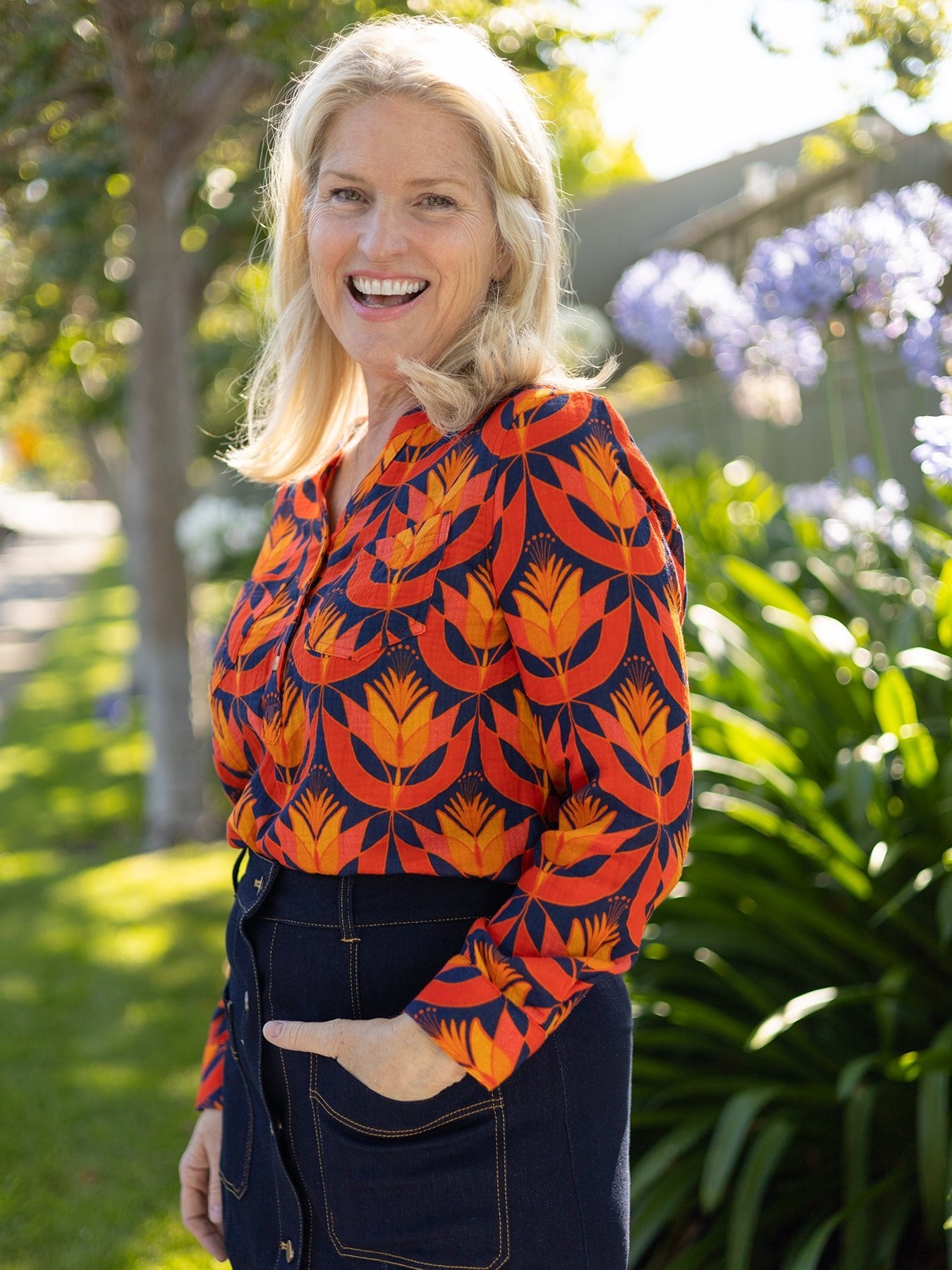 TERESA blouse Geo Tulips - Lesley Evers - Best Seller - Shop - Shop/All Products