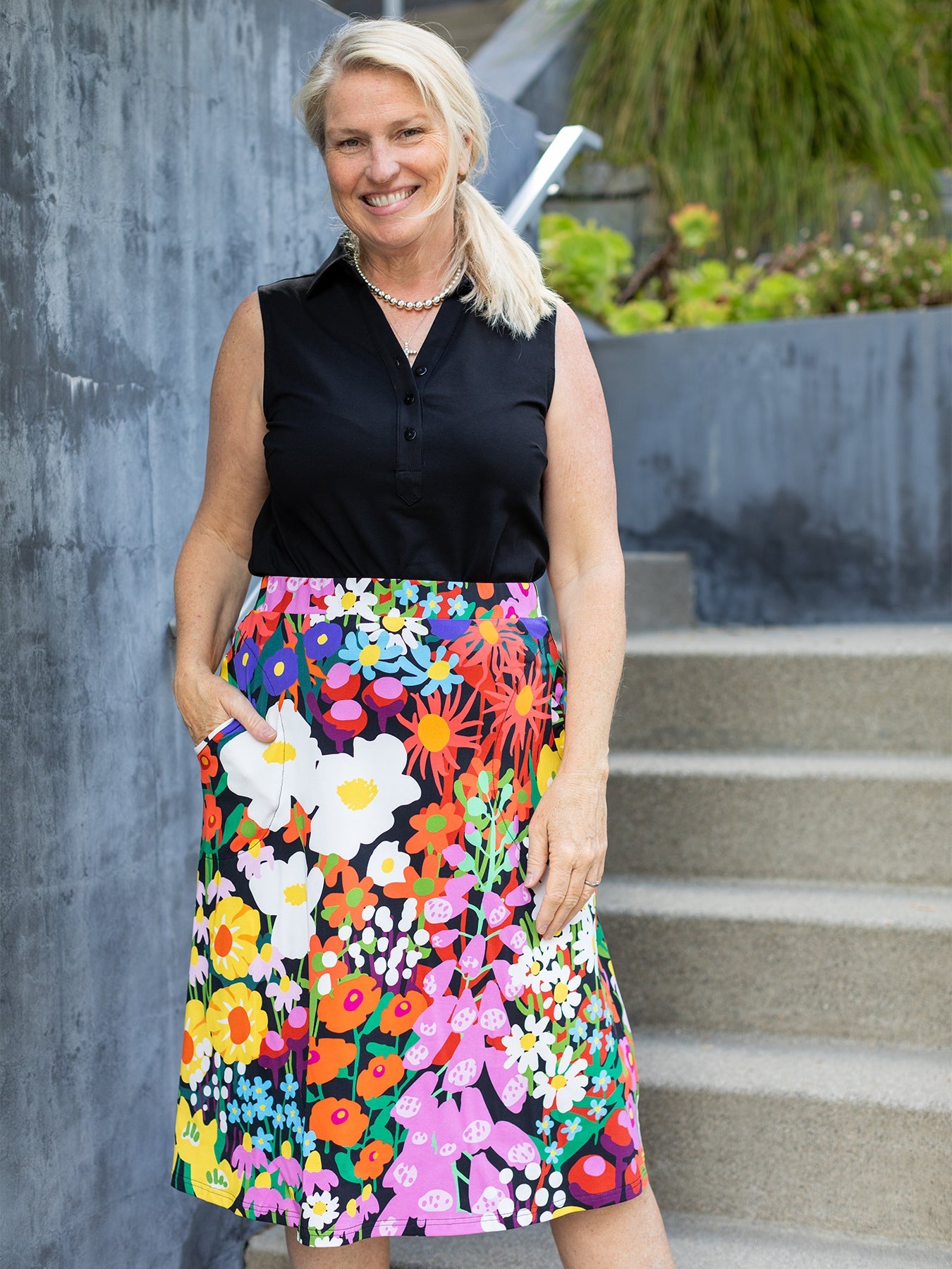 TESSA top Black - Lesley Evers - Button Top - clothing - colorful