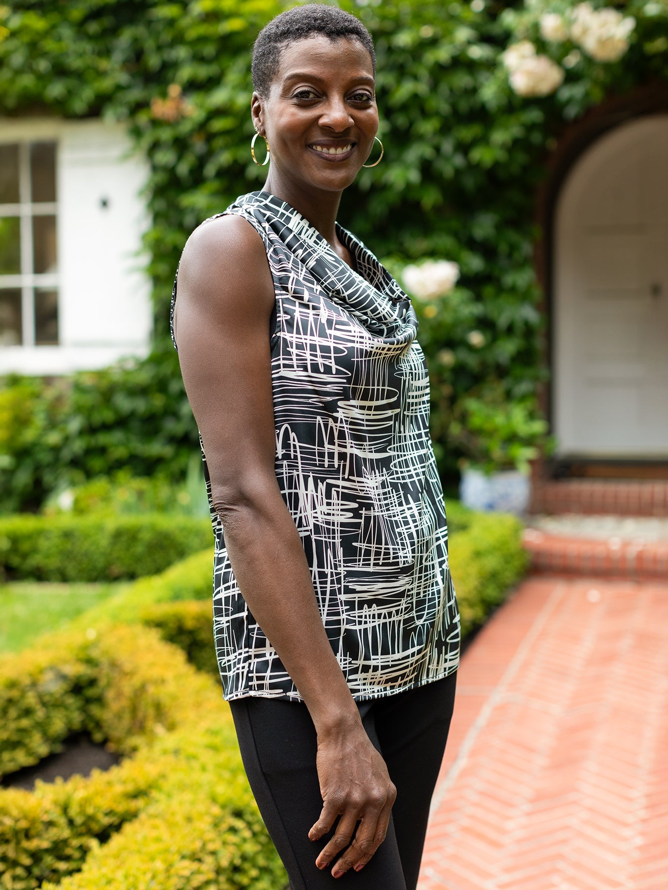 ULA top Scribble - Lesley Evers - Black - Shop - Shop/All Products