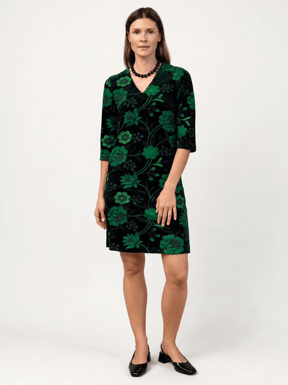 VERONICA dress Embroidered Velvet Green - Lesley Evers-Black-Dress-Shop