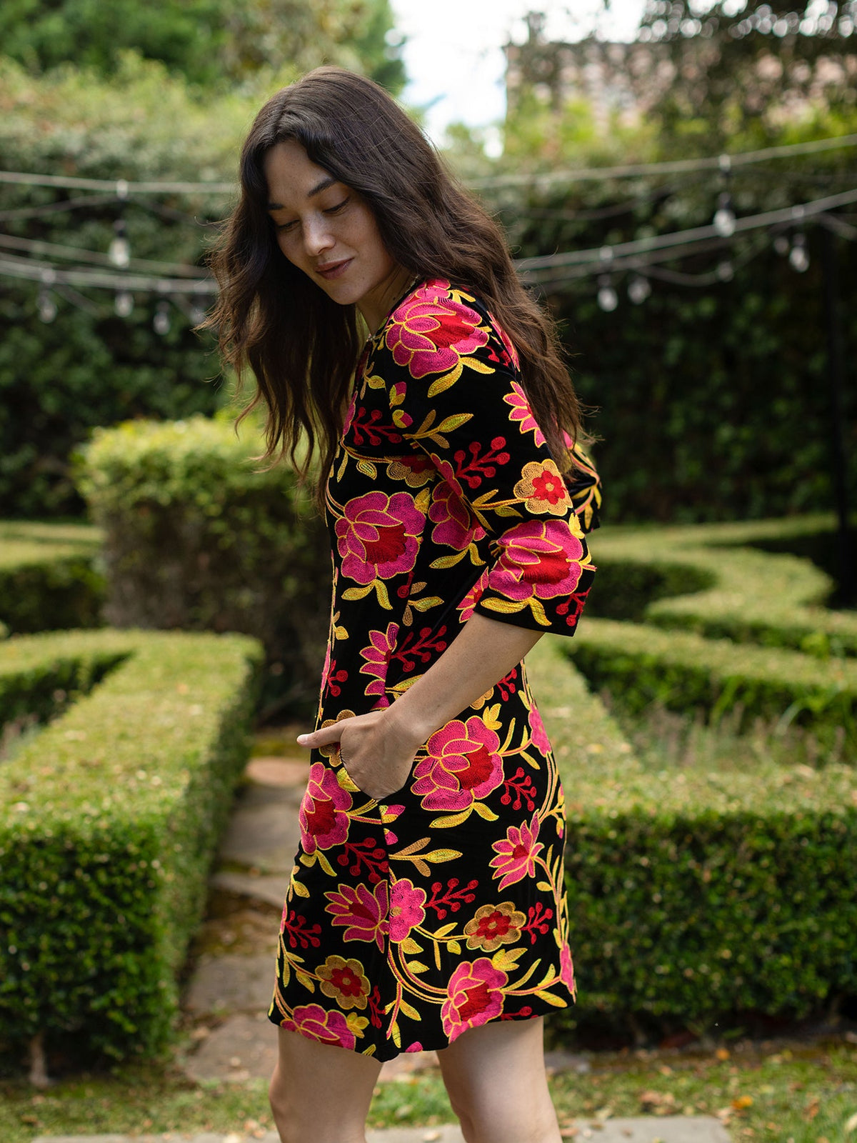 VERONICA dress Embroidered Velvet Pink - Lesley Evers-Black-Dress-Shop