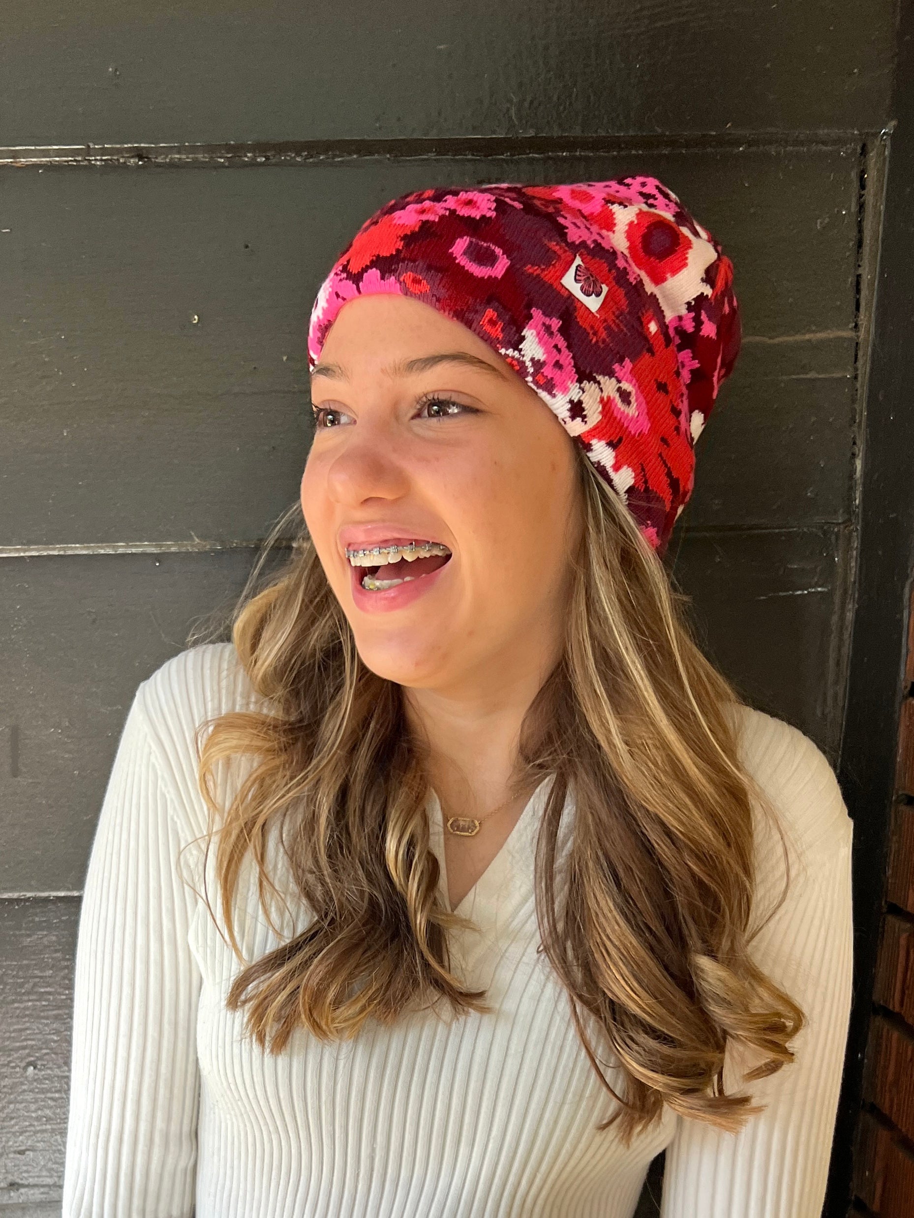 BEANIE Flower Power Burgundy - Lesley Evers-23-HG100-W3-Best Seller-Bird Collection