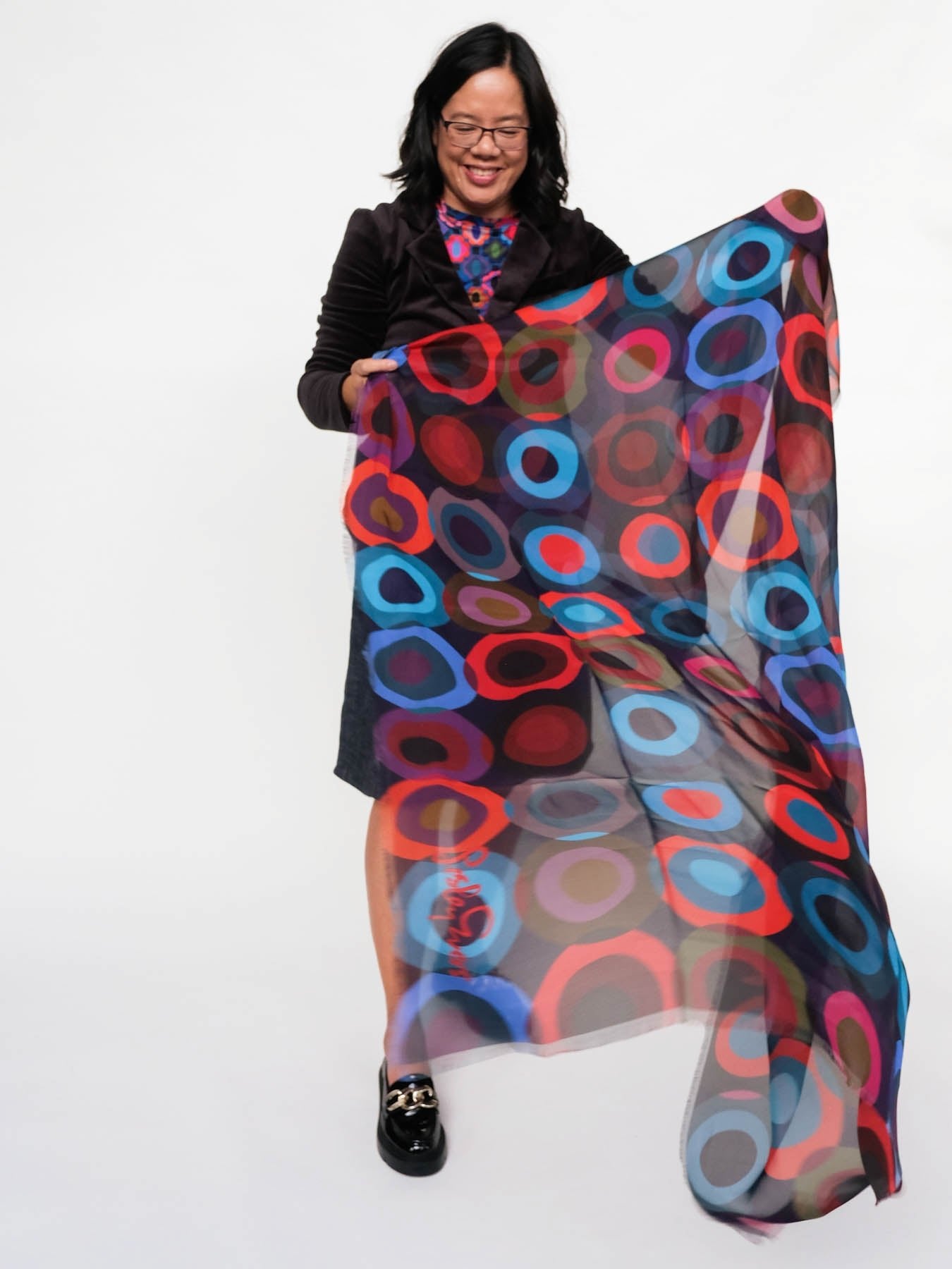 ESME silk scarf Circles Dark - Lesley Evers-silk--