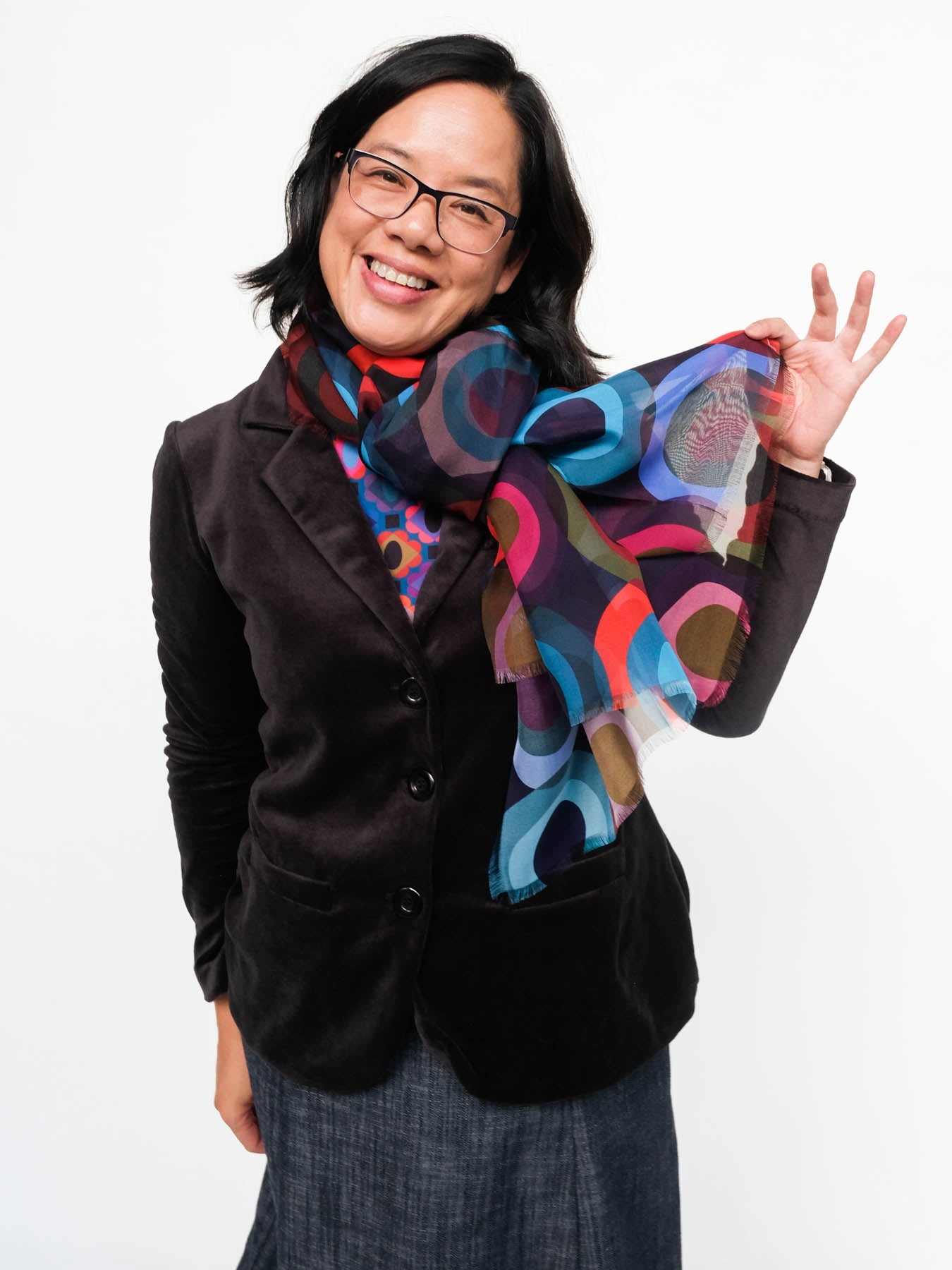 ESME silk scarf Circles Dark - Lesley Evers-silk--