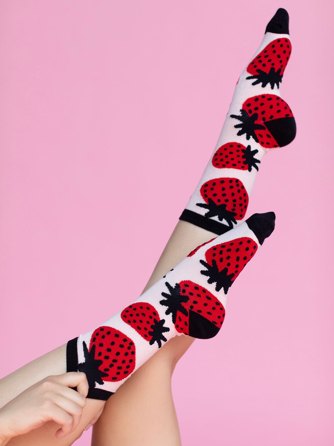 SOCKS Strawberries Black - Lesley Evers-colorful socks-crew socks-fun socks