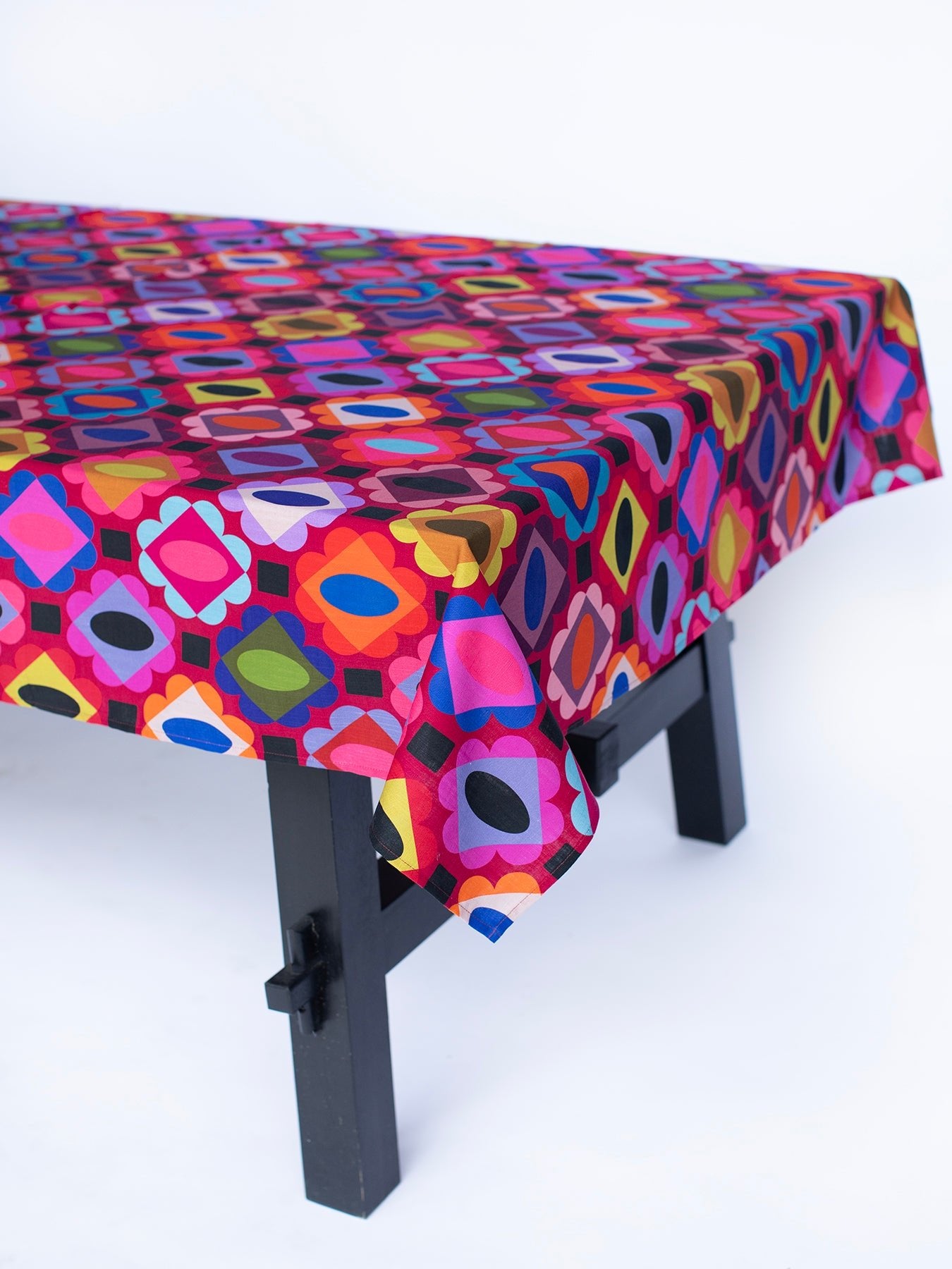 TABLECLOTH Gems Garnet - Lesley Evers-Gems-gems garnet-Giftable