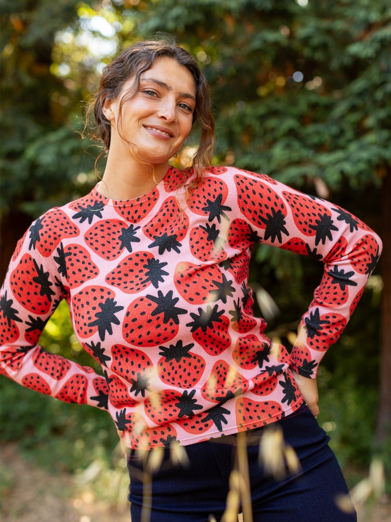 AMELIA sweater Strawberries – Lesley Evers