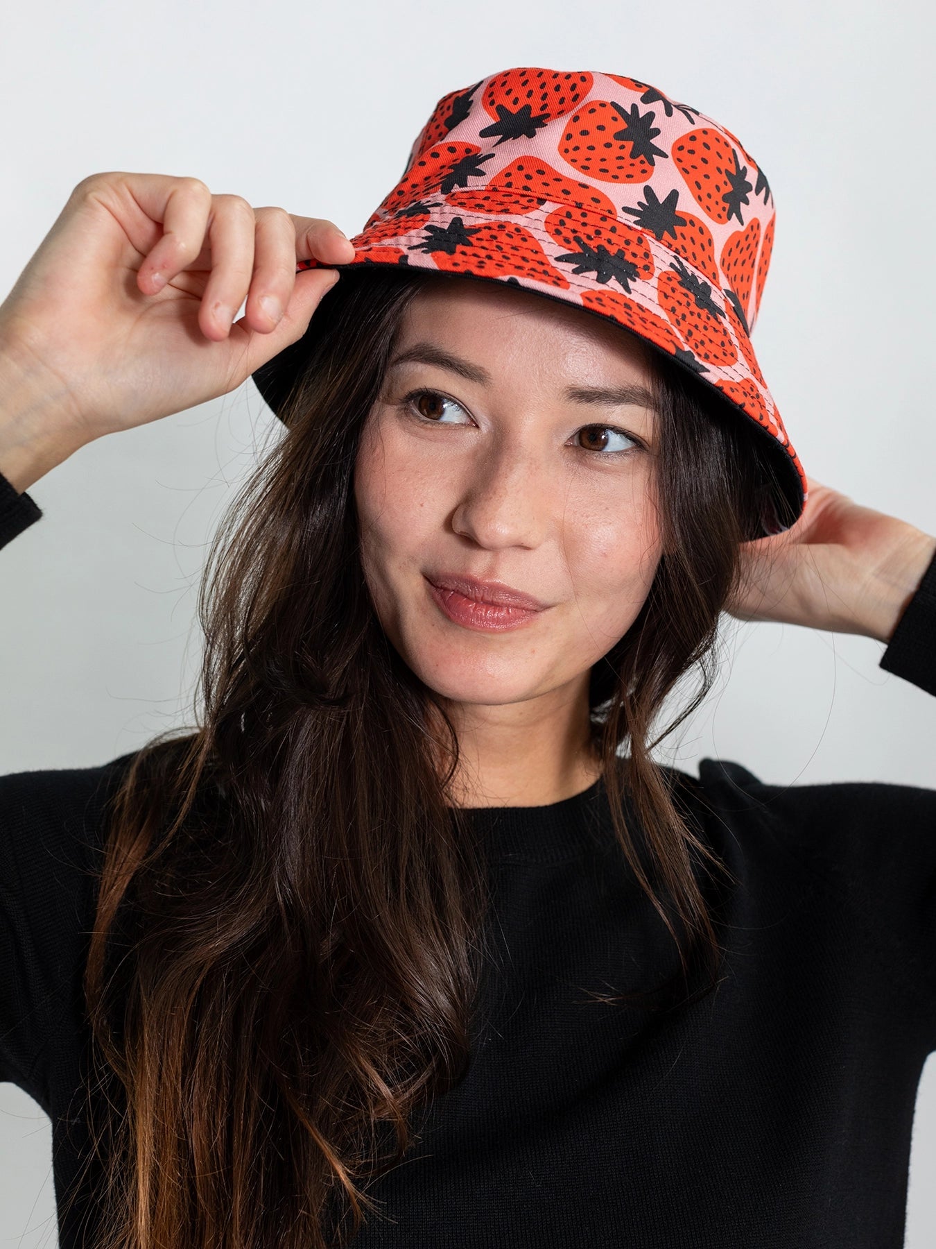BERTA bucket hat Strawberry - Lesley Evers - 23 - HG100 - W3 - Best Seller - bucket hat