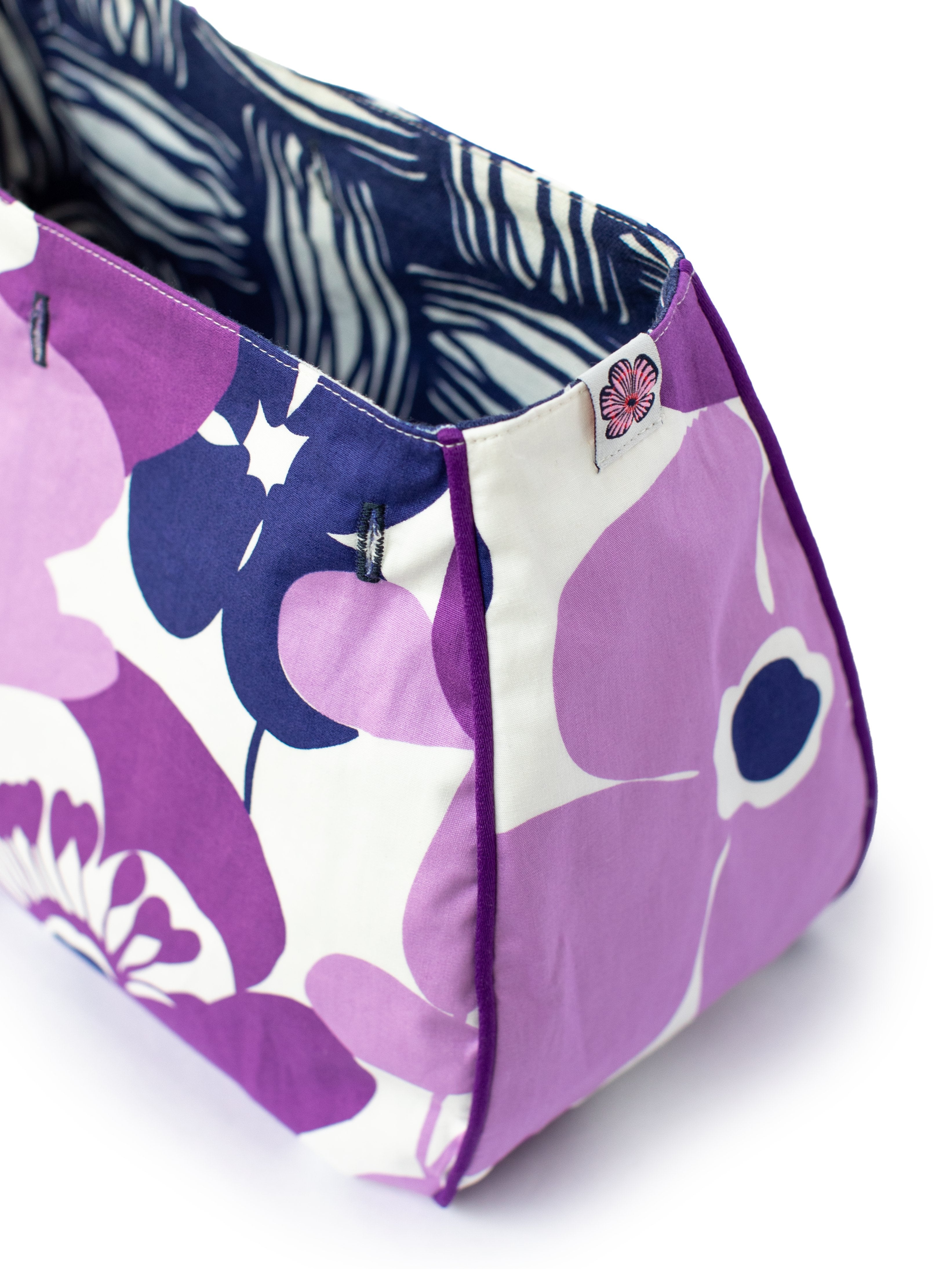 BONNIE cover Basket Weave Navy & Purple Floral - Lesley Evers - Accessories - birds - Bonnie cover