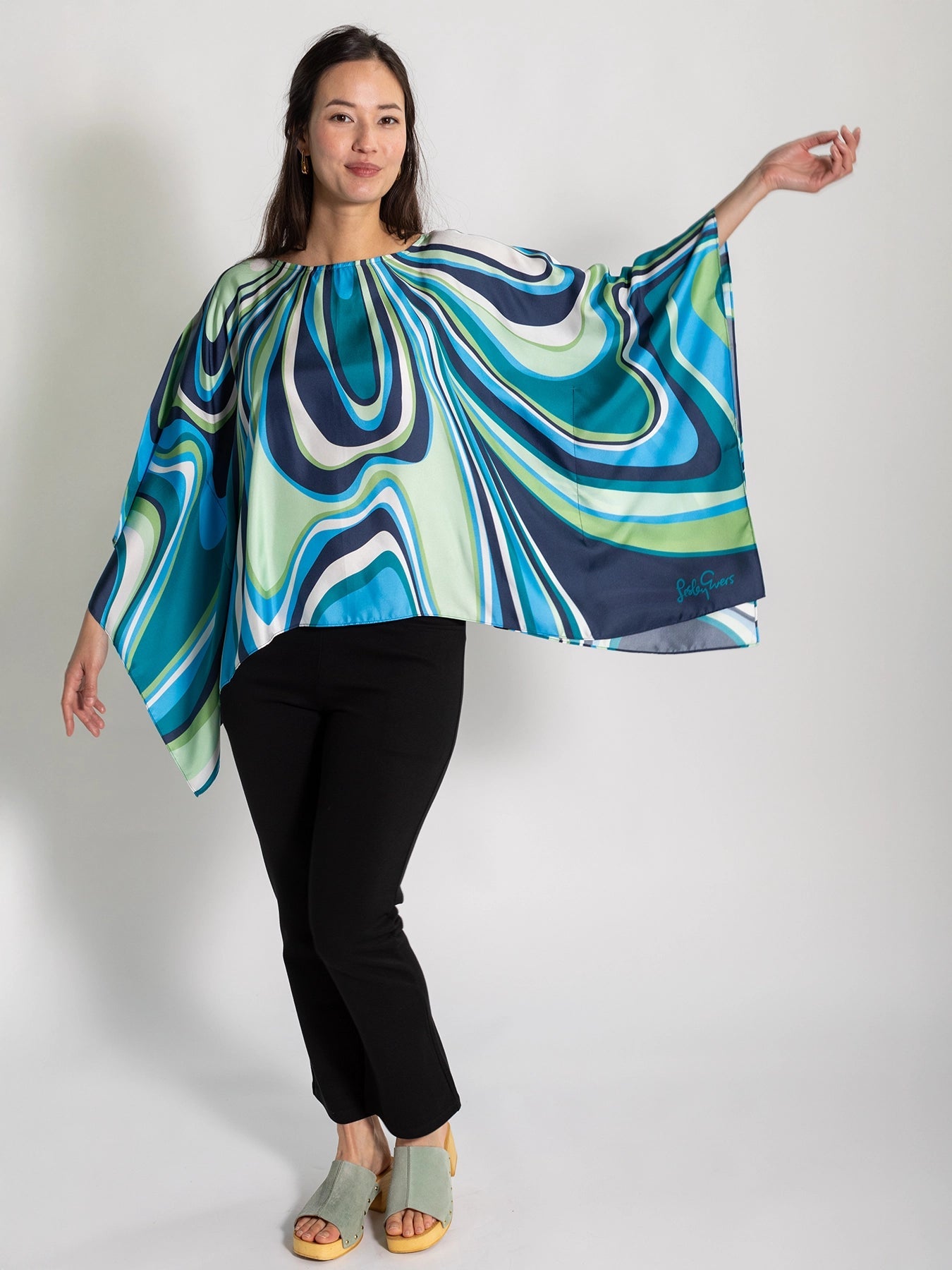 CELESTE silk top Pinwheel Navy - Lesley Evers - celeste - chic silk - pinwheel