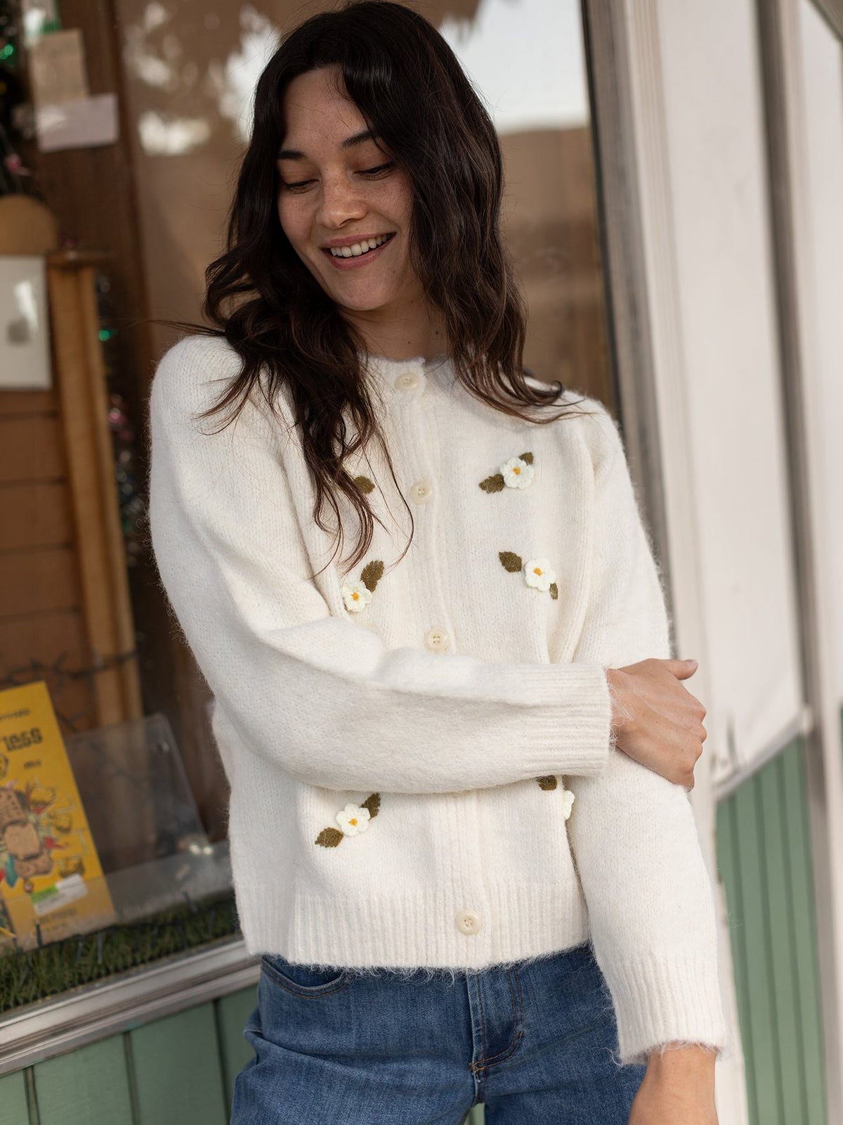 HAZEL cardigan Ivory - Lesley Evers-cardigan-dinner with friends-emma