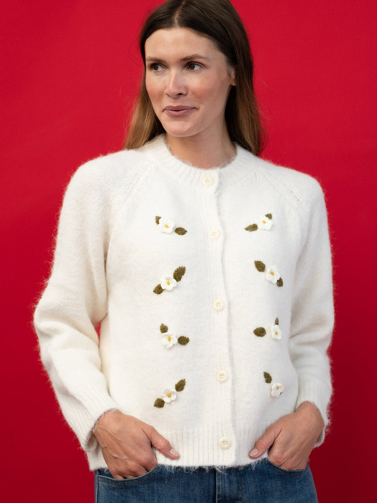 HAZEL cardigan Ivory - Lesley Evers-cardigan-dinner with friends-emma
