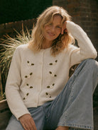 HAZEL cardigan Ivory - Lesley Evers-cardigan-dinner with friends-emma