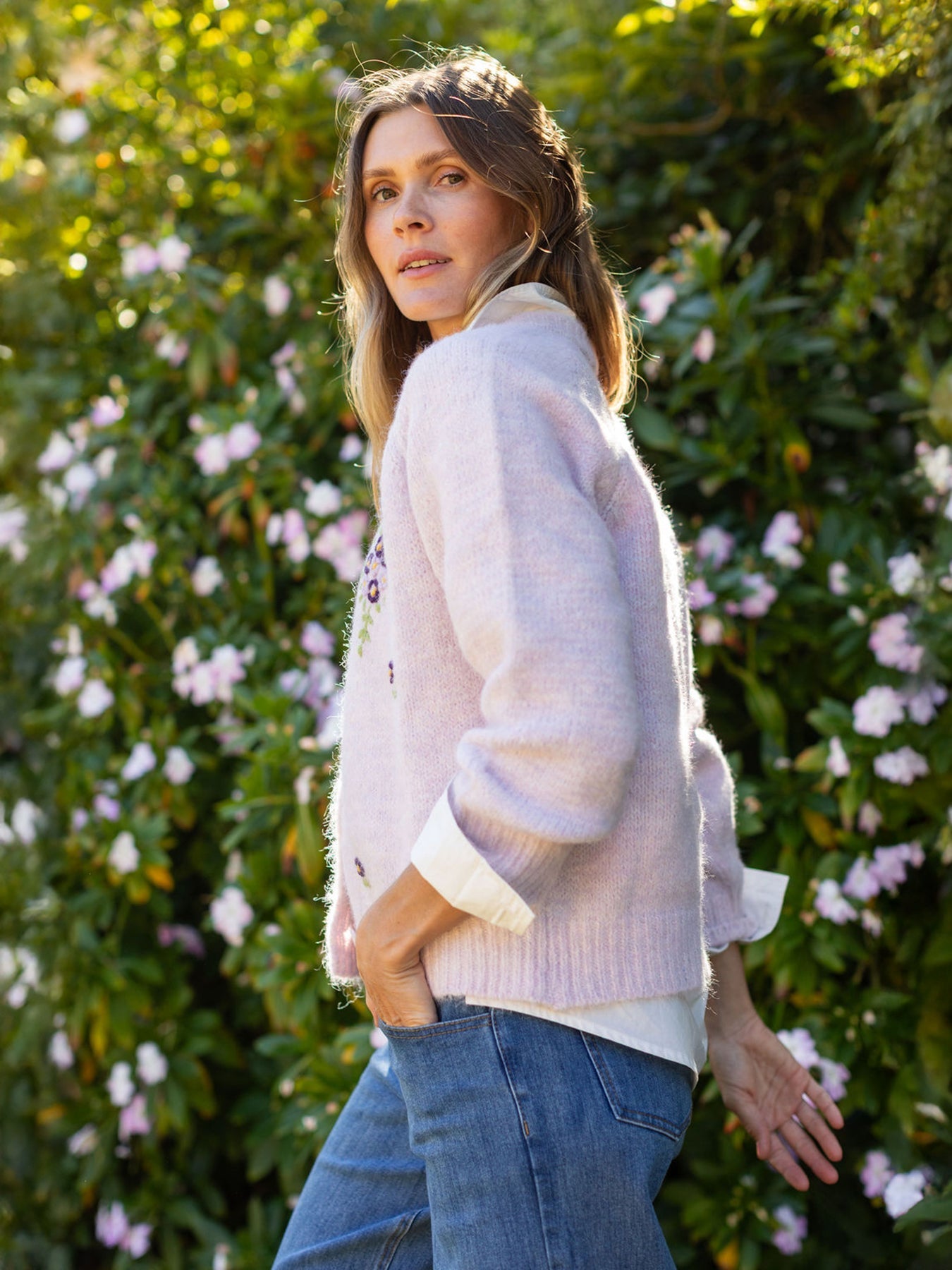 HAZEL cardigan Lavender - Lesley Evers-cardigan-dinner with friends-emma