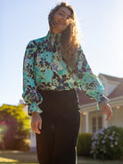 INGRID blouse Plum Blossom Blue - Lesley Evers - Shop - Shop/All Products - Shop/Separates
