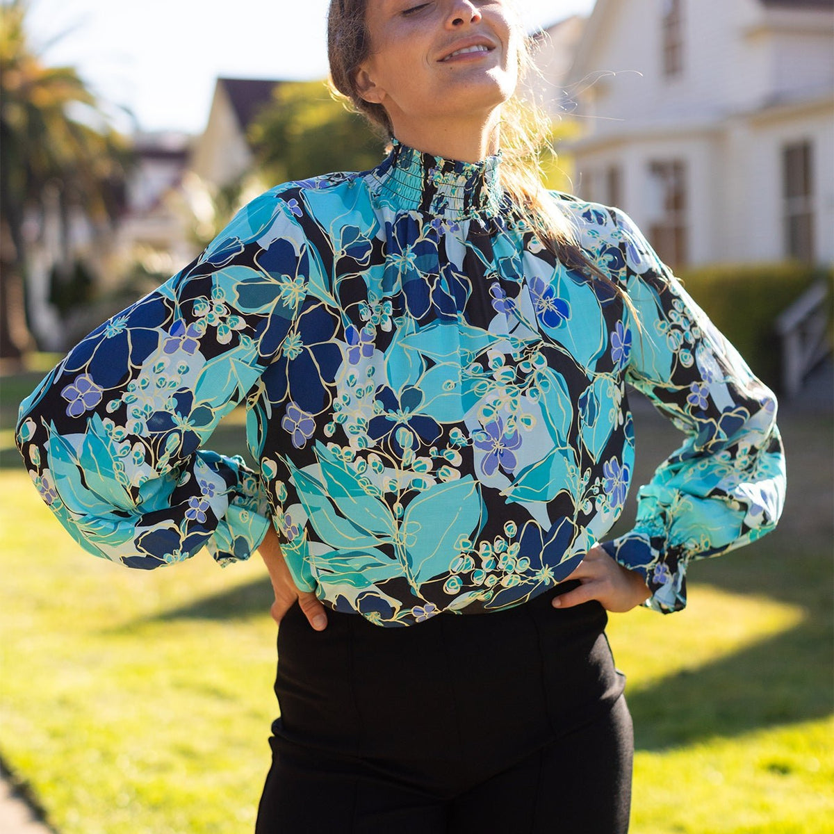 INGRID blouse Plum Blossom Blue – Lesley Evers