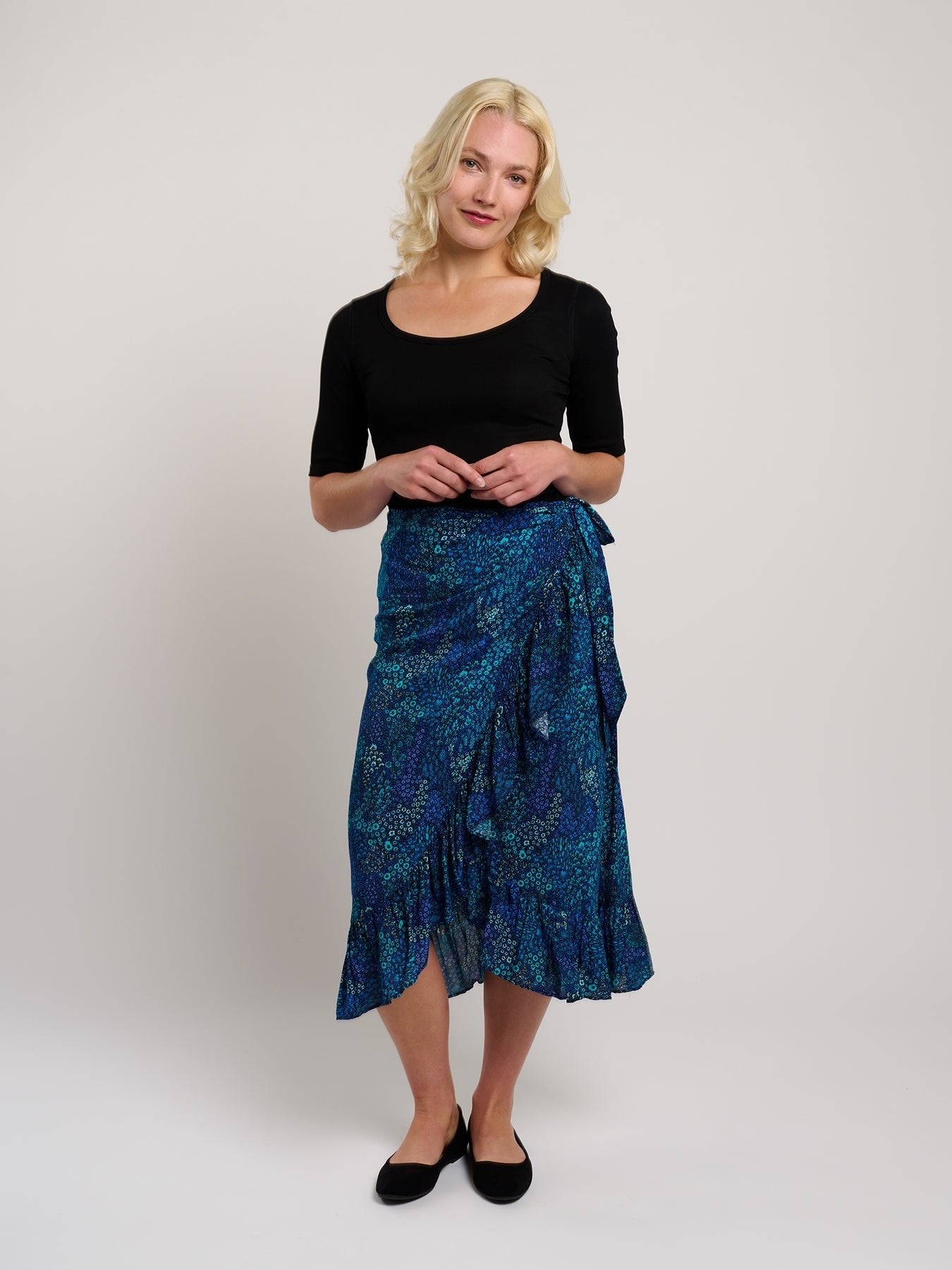 JENNY wrap skirt May Flowers Blue - Lesley Evers - may flowers - new - New Arrivals