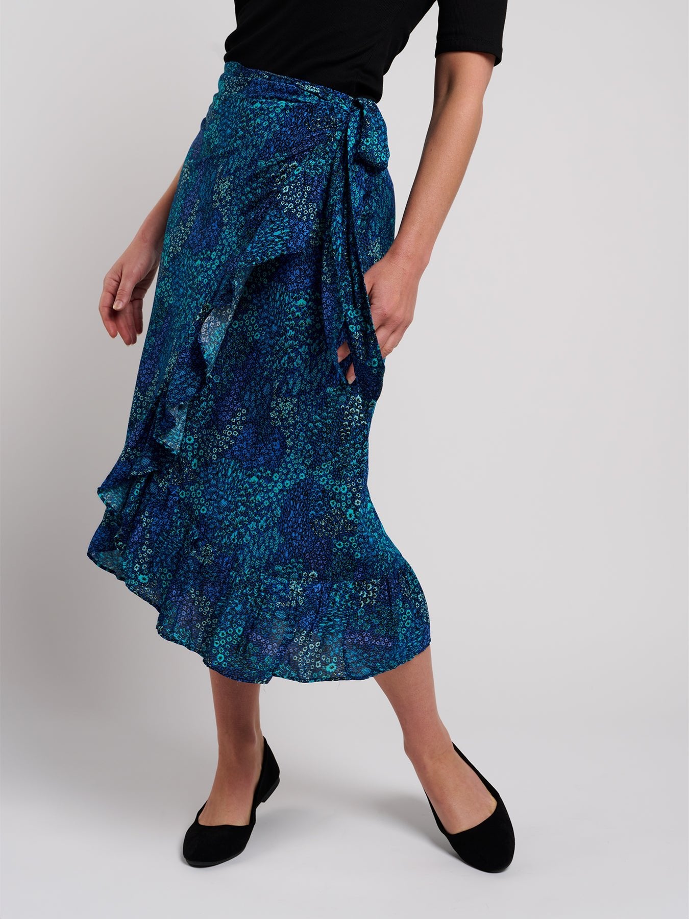 JENNY wrap skirt May Flowers Blue - Lesley Evers - may flowers - new - New Arrivals