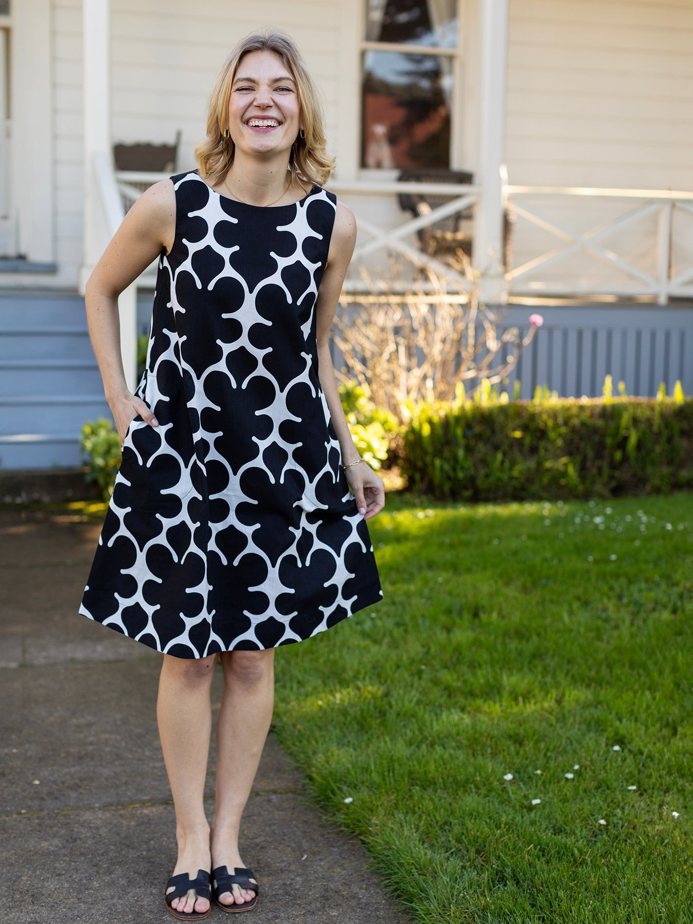 JUNIPER Black Fleurette - Lesley Evers - Black - Dress - Shop