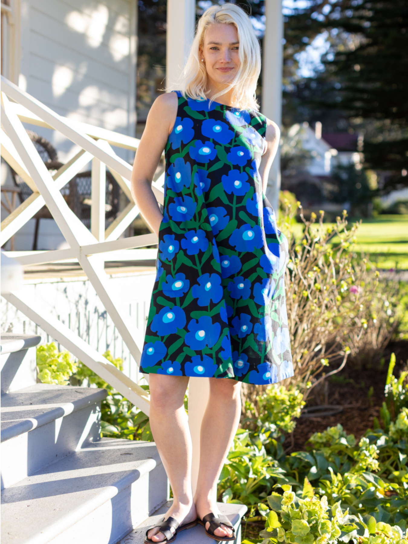 JUNIPER dress Mod Blossom Navy - Lesley Evers - Blue Dress - Dress - juniper