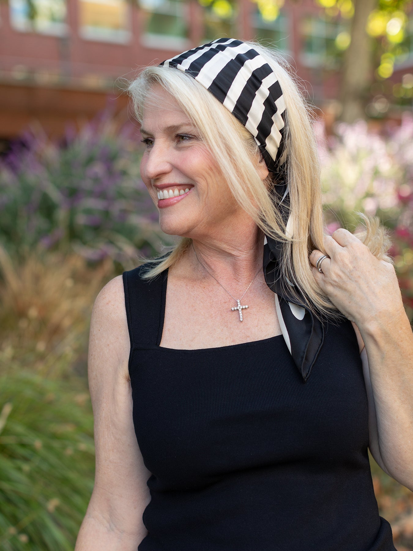 LILLIAN silk twill scarf Lines Black and Ivory – Lesley Evers