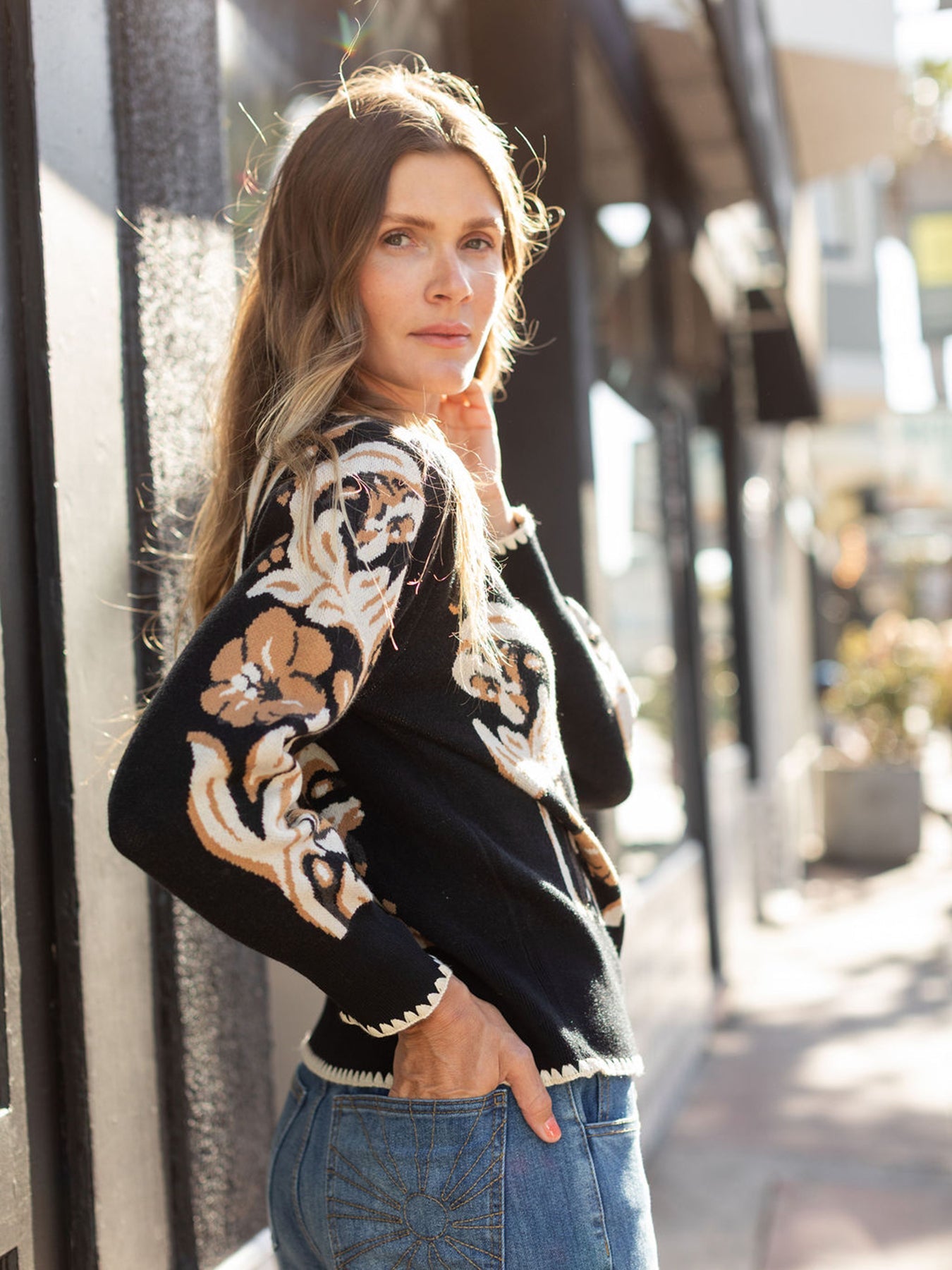 MARCI Cardigan Hibiscus Black – Lesley Evers