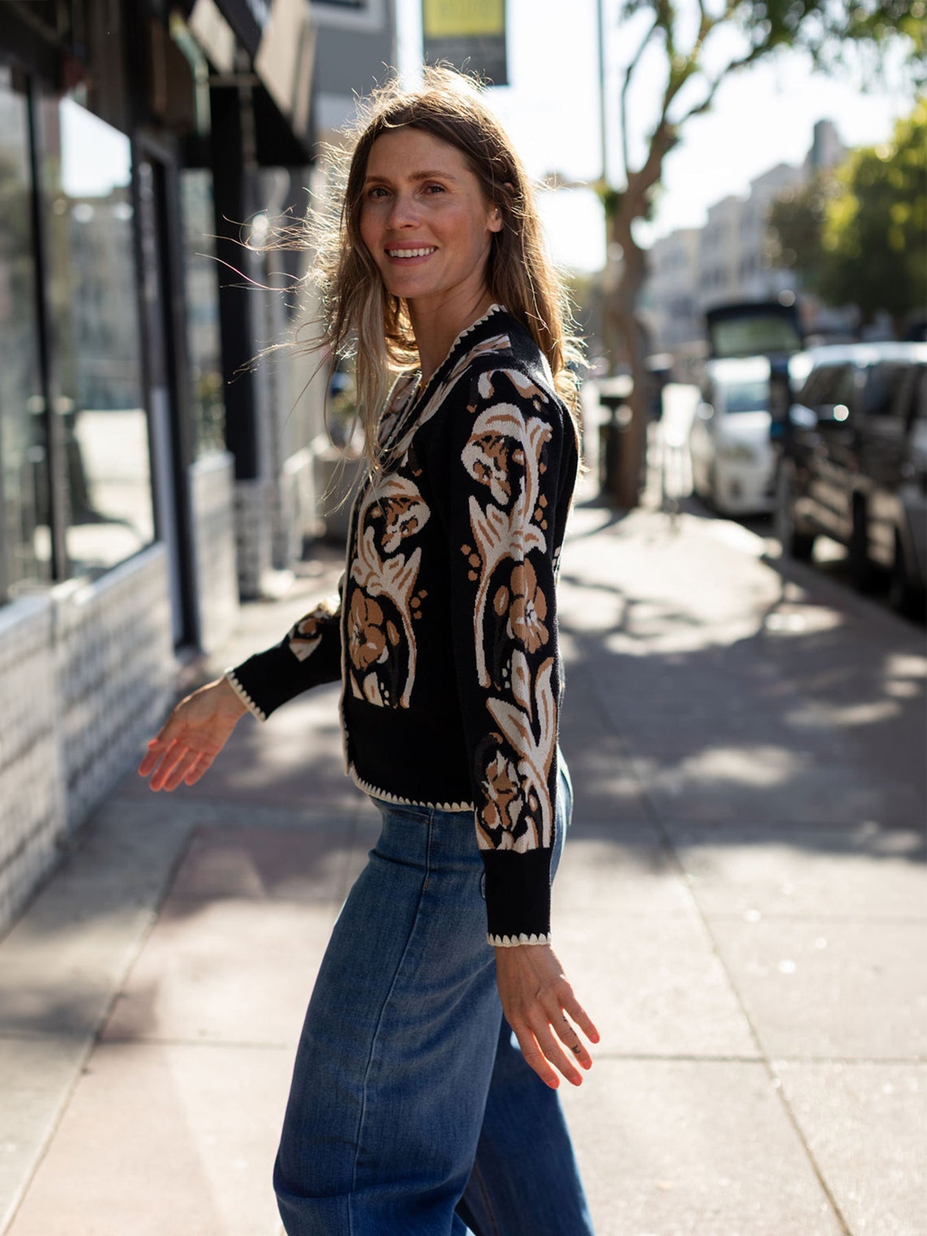 MARCI Cardigan Hibiscus Black – Lesley Evers