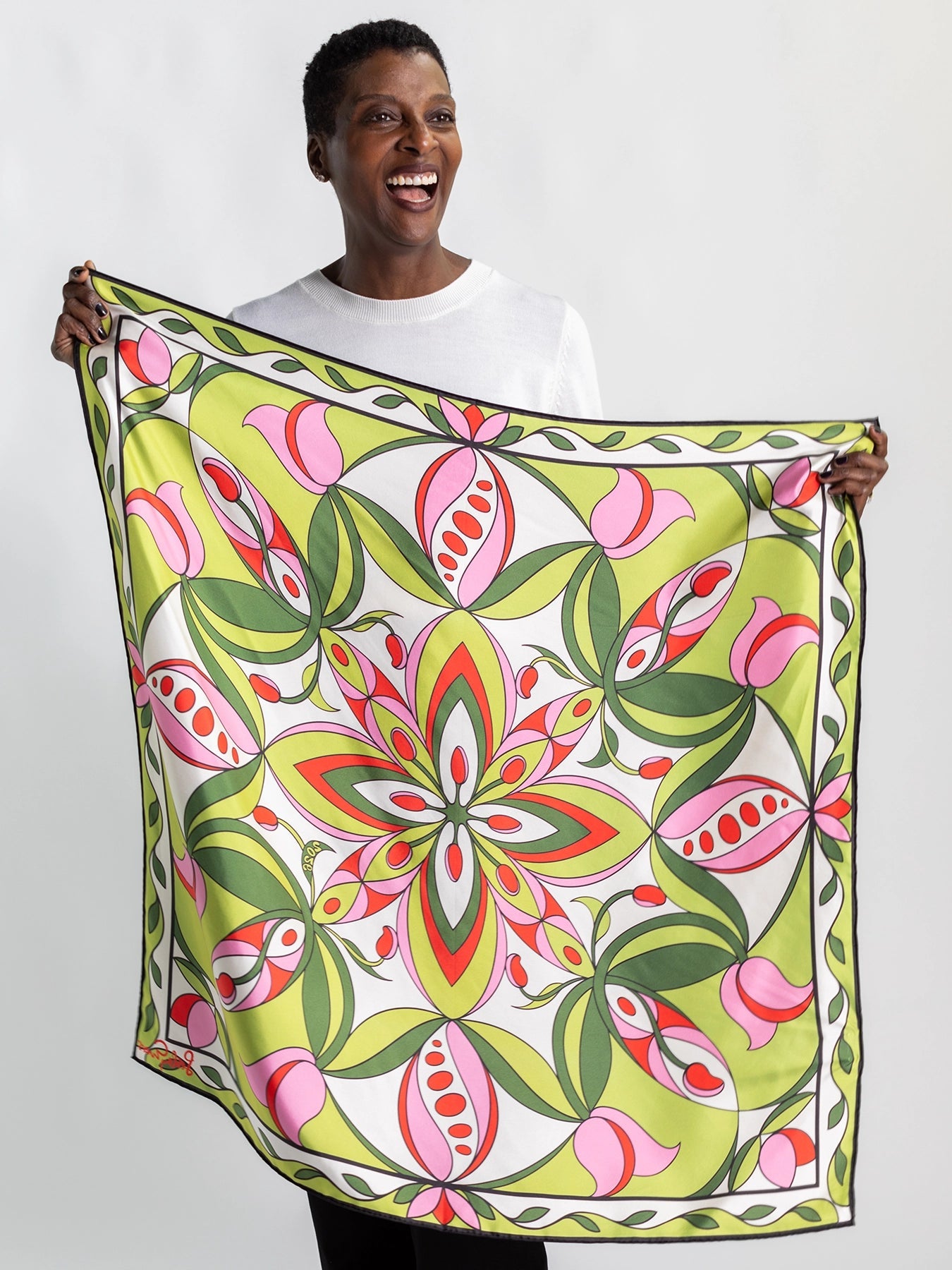 Member Exclusive Silk Scarf 2026 - Lesley Evers - NO_EXCHANGE - NO_RETURN - service_blocked