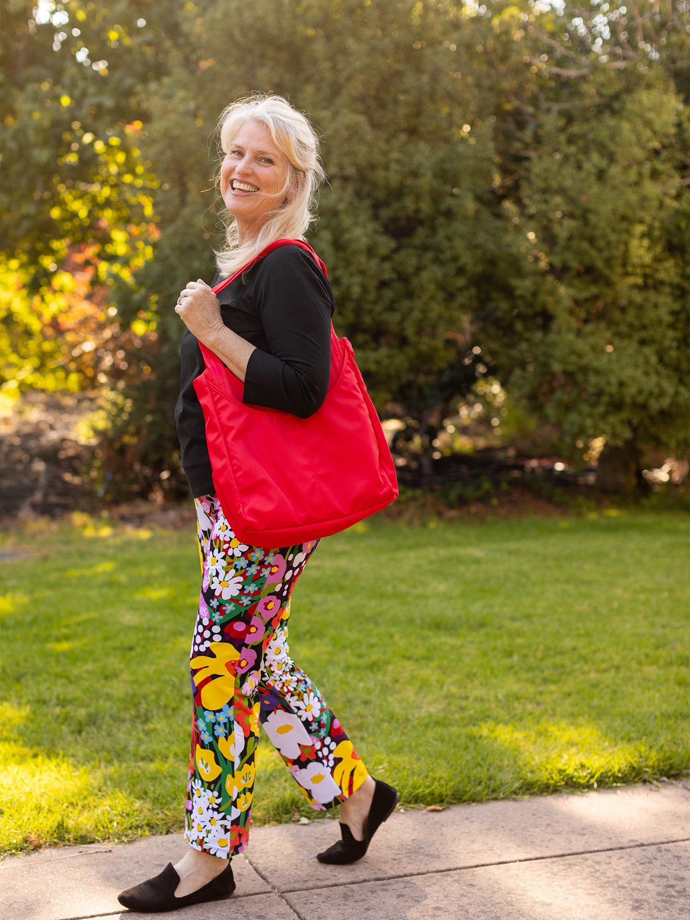 NORA tote Red – Lesley Evers