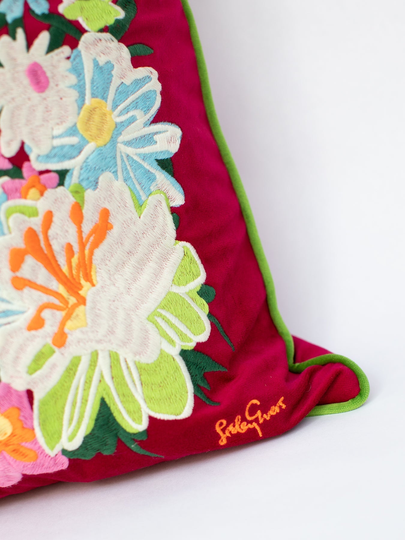 PILLOW SHAM Bouquet Bliss embroidered velvet - Lesley Evers - embroidered - embroidered velvet - home decor