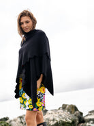 PORTIA cape Black - Lesley Evers - Accessories - Black - cape
