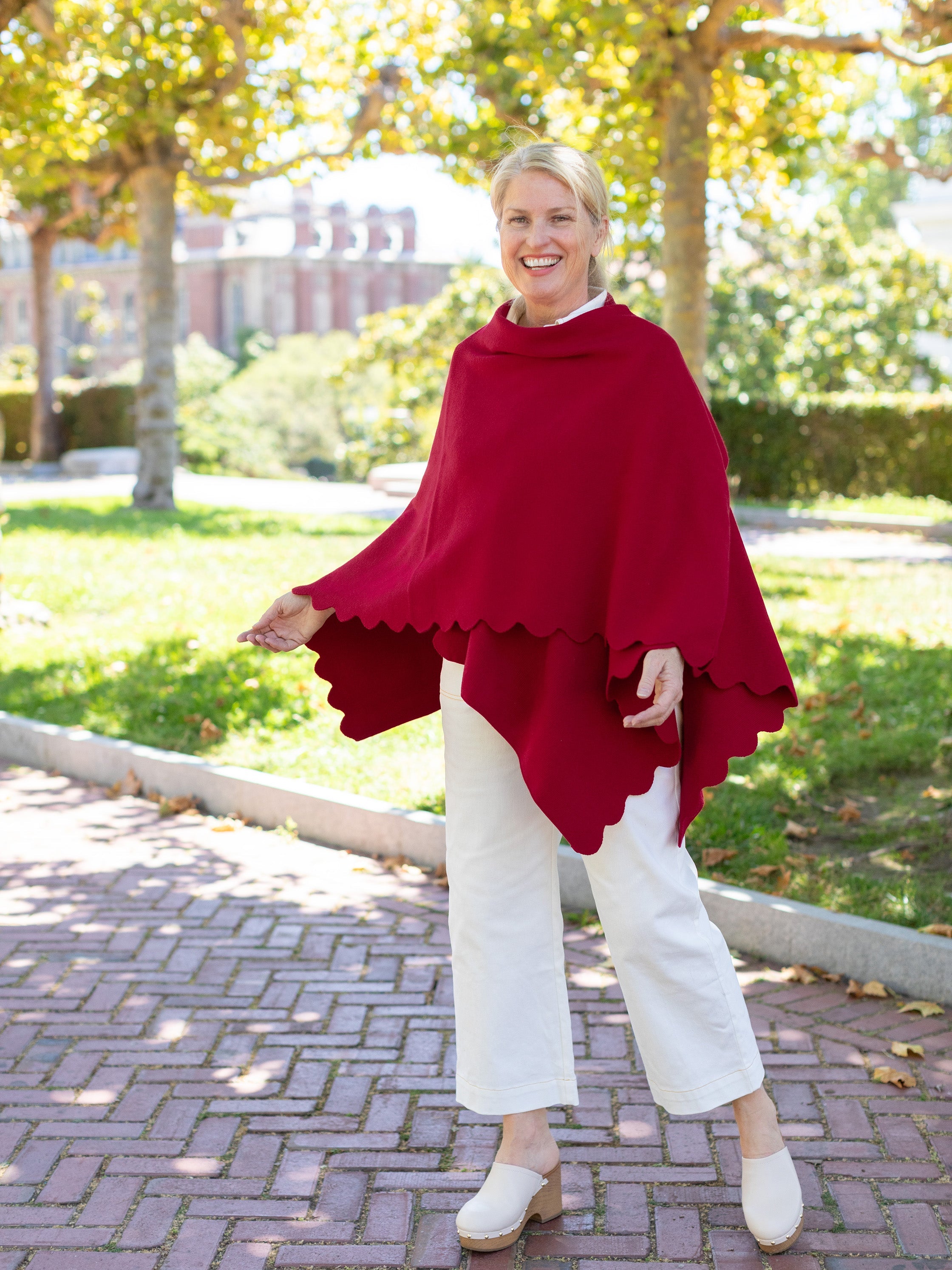 PORTIA cape Red - Lesley Evers - Accessories - cape - cardigan