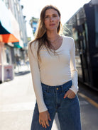 RYLEE tee Ivory - Lesley Evers-Black-black and white-Shop