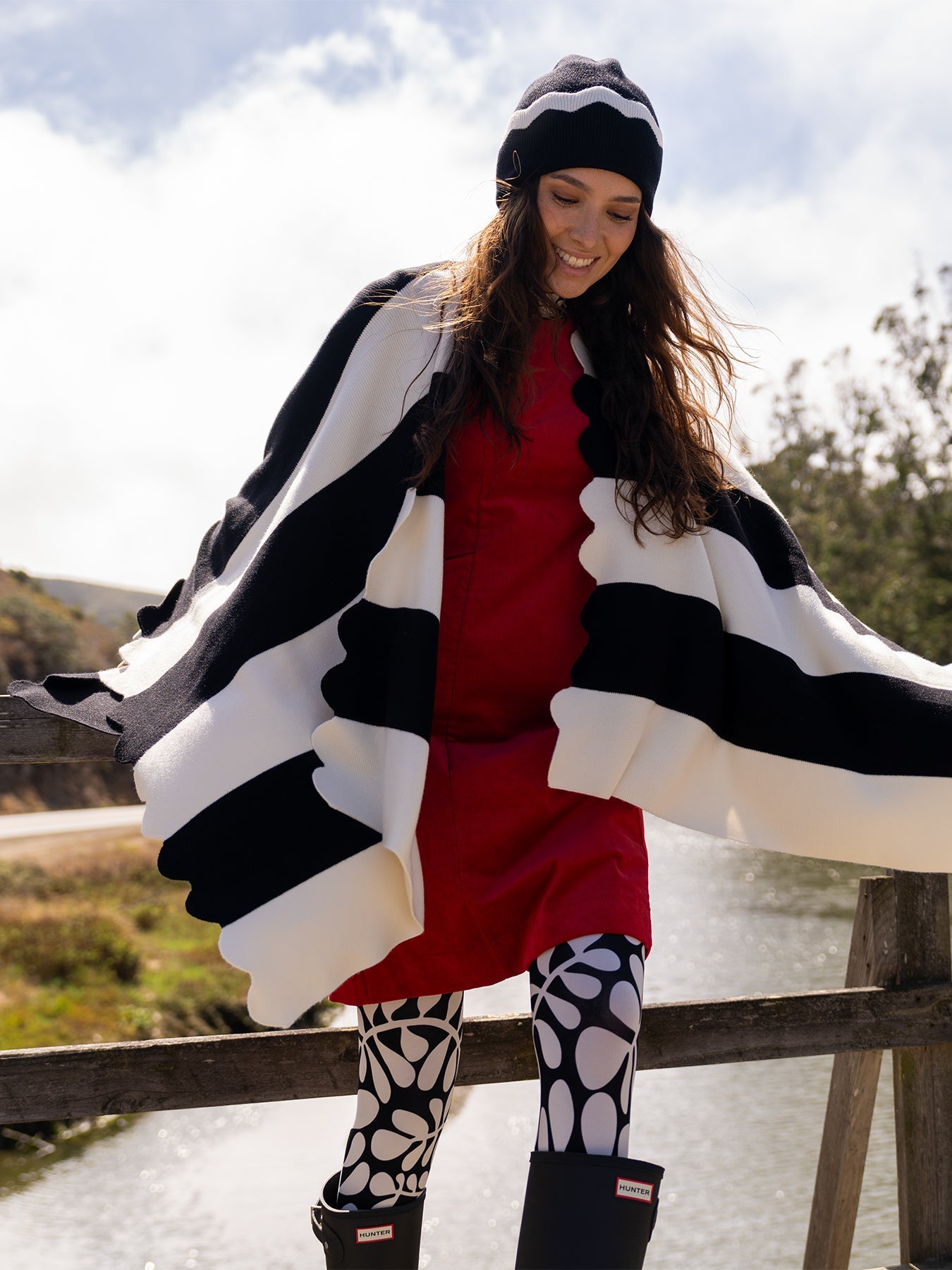 SCALLOP Beanie Black and Ivory - Lesley Evers - Best Seller - hat - Shop