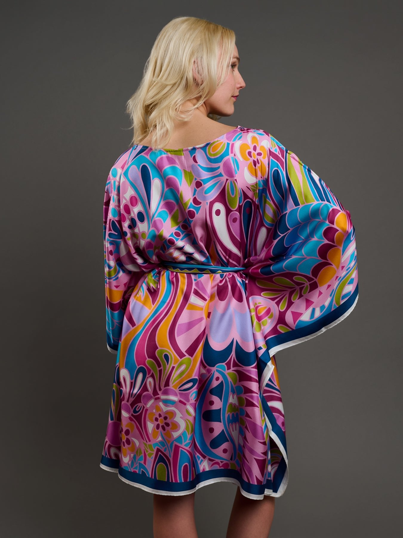 SERENA silk caftan Shakalaka Lilac - Lesley Evers - chic silk - lavendar - lavender