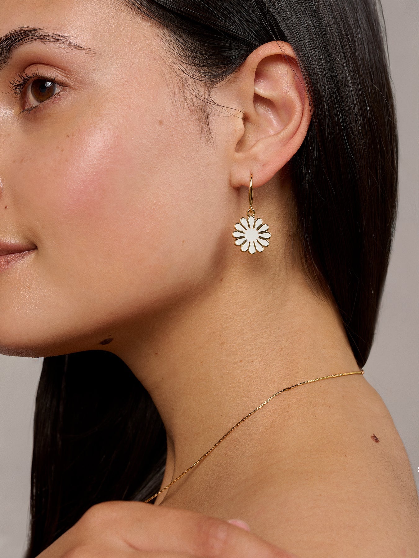 Single Spritz Earrings Ivory - Lesley Evers-Accessories-accessory-pebble