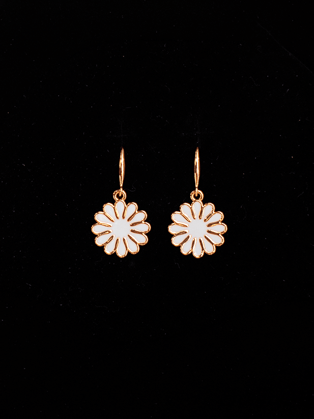 Single Spritz Earrings Ivory - Lesley Evers - Accessories - accessory - pebble
