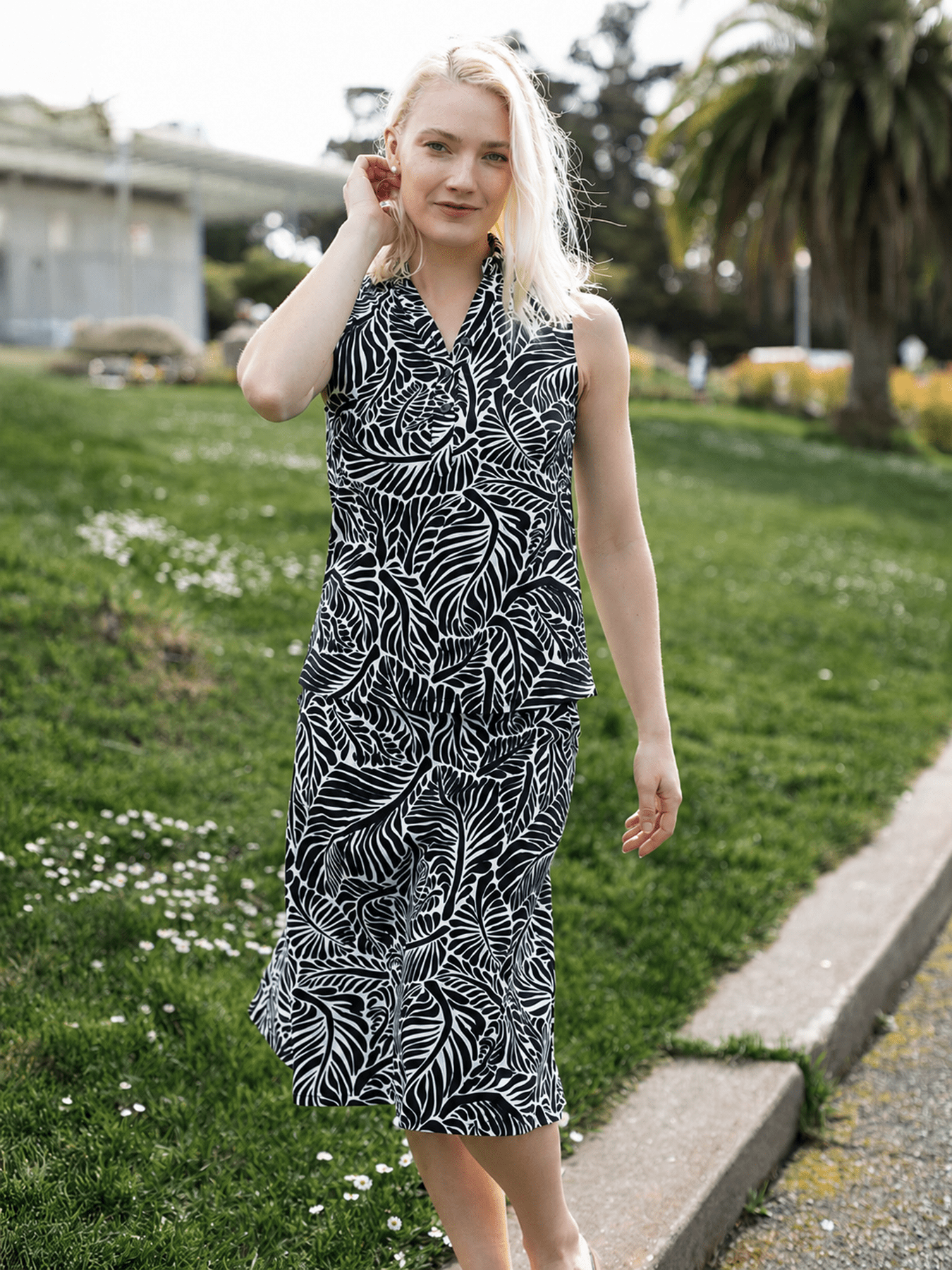 SLOAN skirt Frond Black - Lesley Evers - Best Seller - Bottoms - Shop