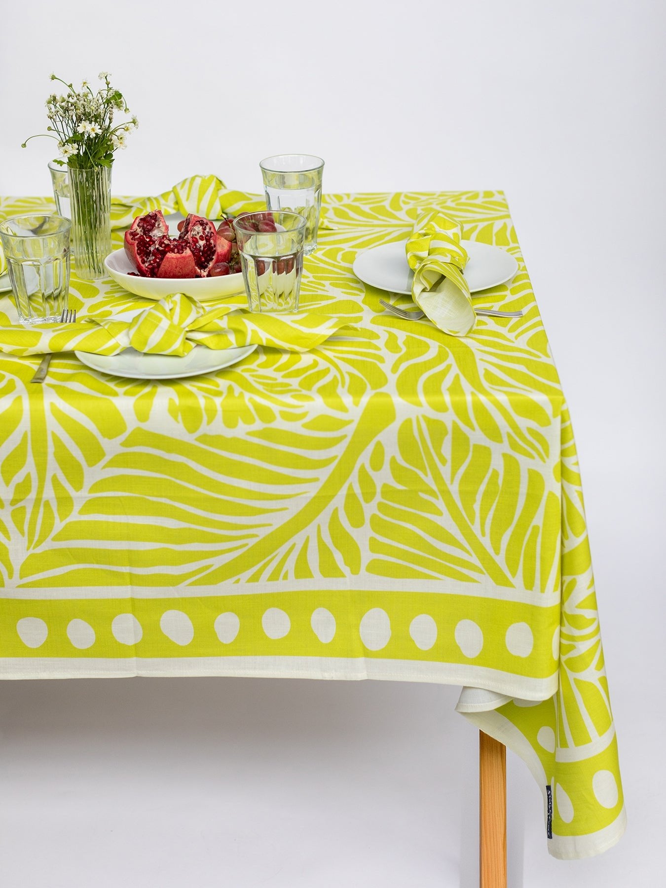 TABLECLOTH Frond - Lesley Evers - 23 - HG200 - W1 - Gems - gems garnet