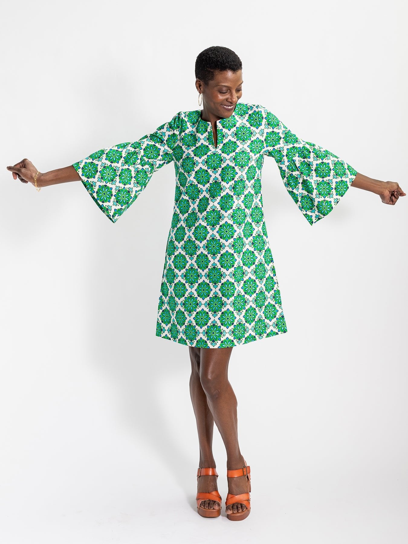 VERA dress Talavera Green - Lesley Evers - Dress - Shop - Shop/All Products